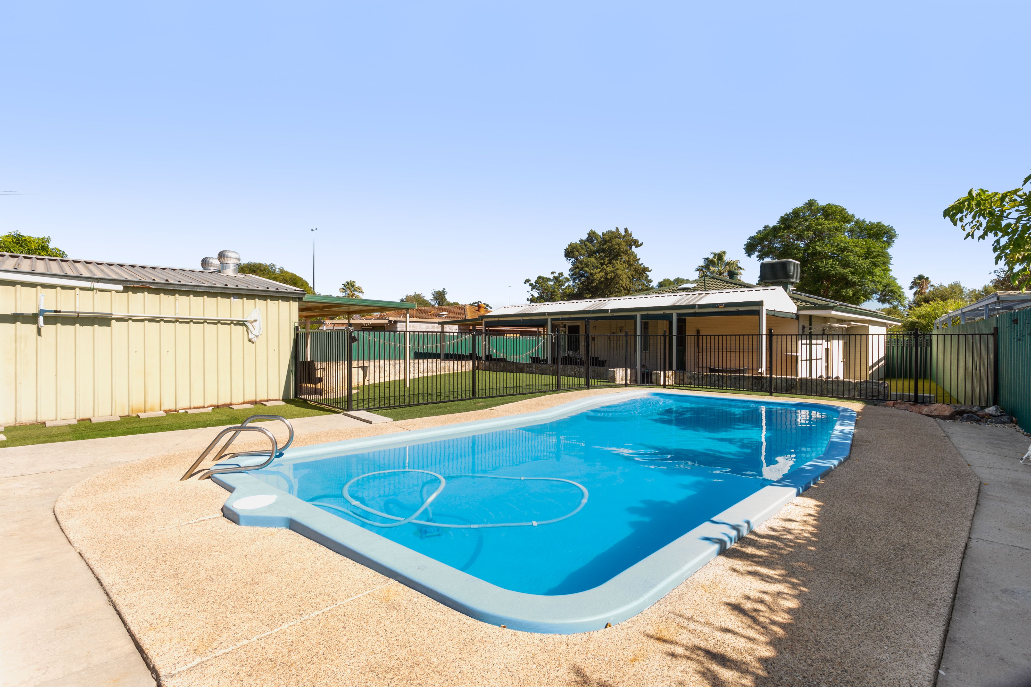 4 Chireton Place, Beechboro, WA 6063