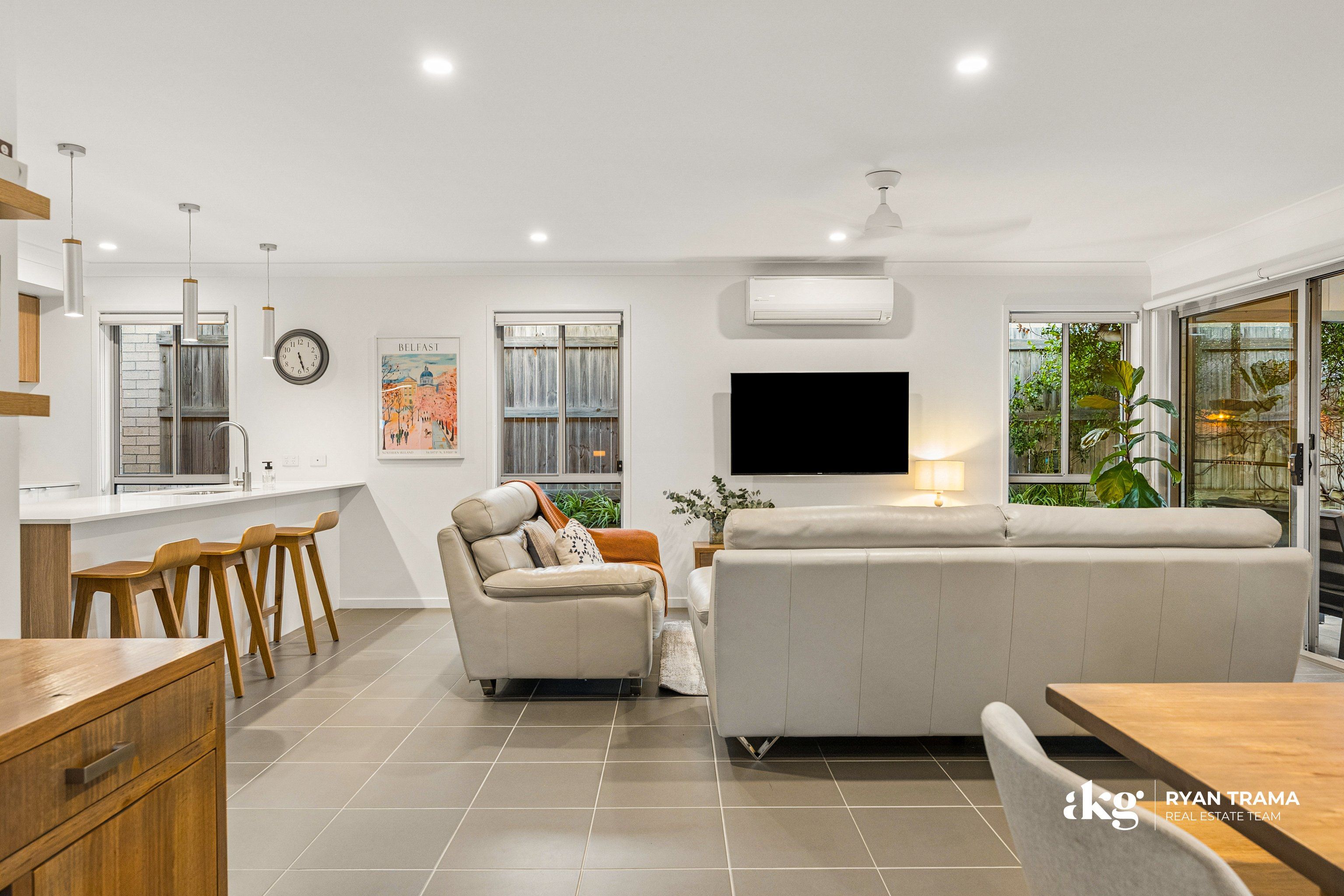 4 Hinkler Way — photo 9 of 30
