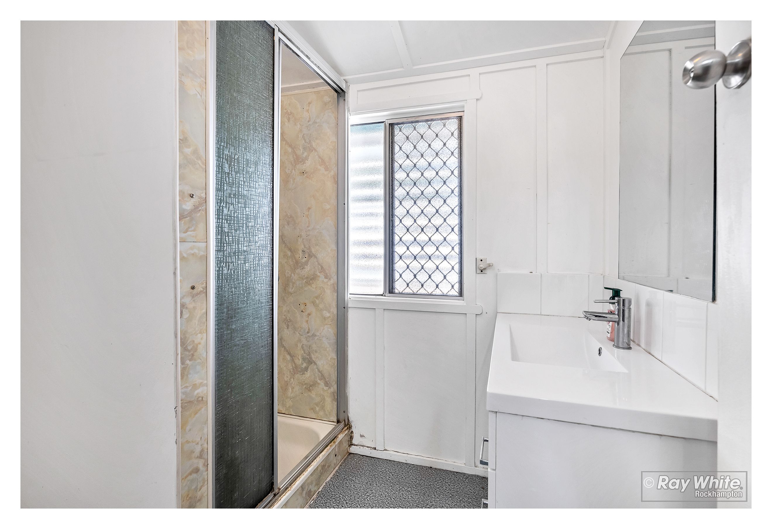 76 Simpson Street — photo 11 of 20
