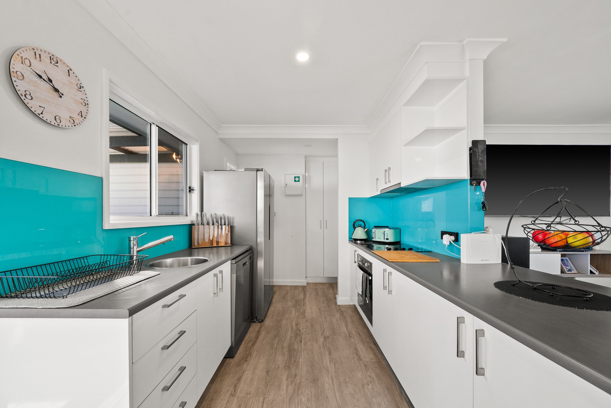 11 Shannon Parade, Berkeley Vale, NSW 2261