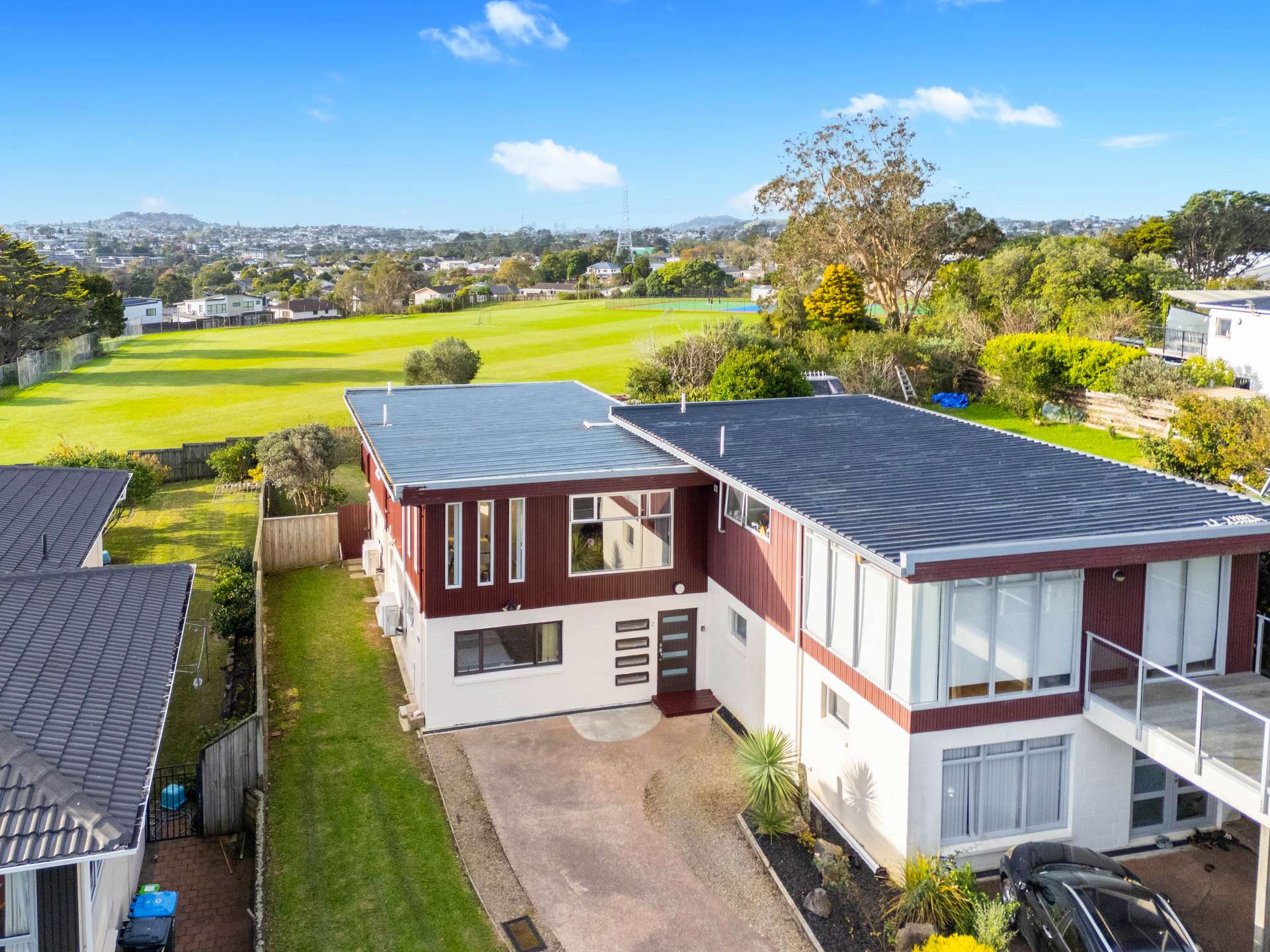 2/98 Halsey Drive photo 14