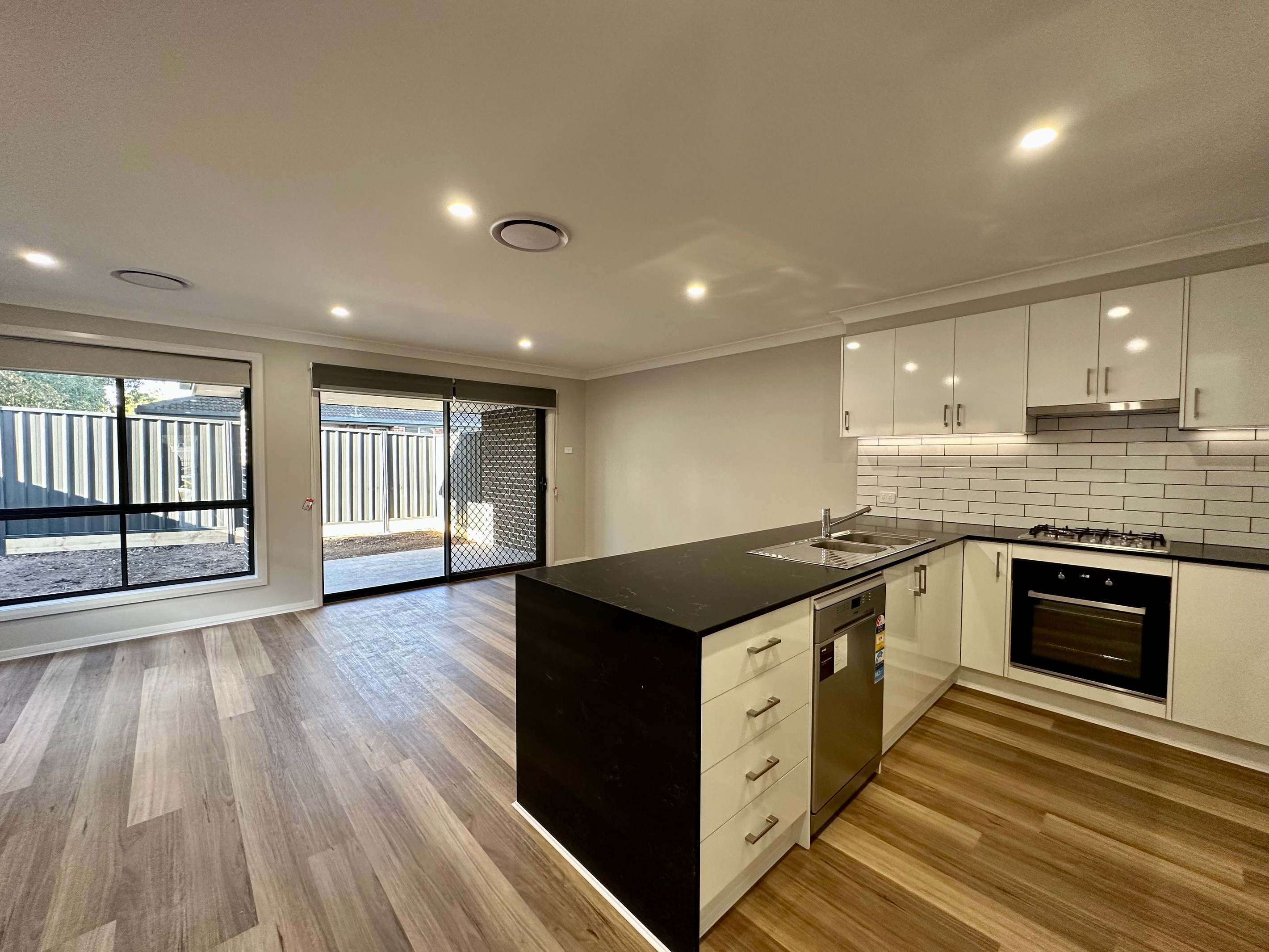 2/1a Waller Street, East Maitland, NSW 2323