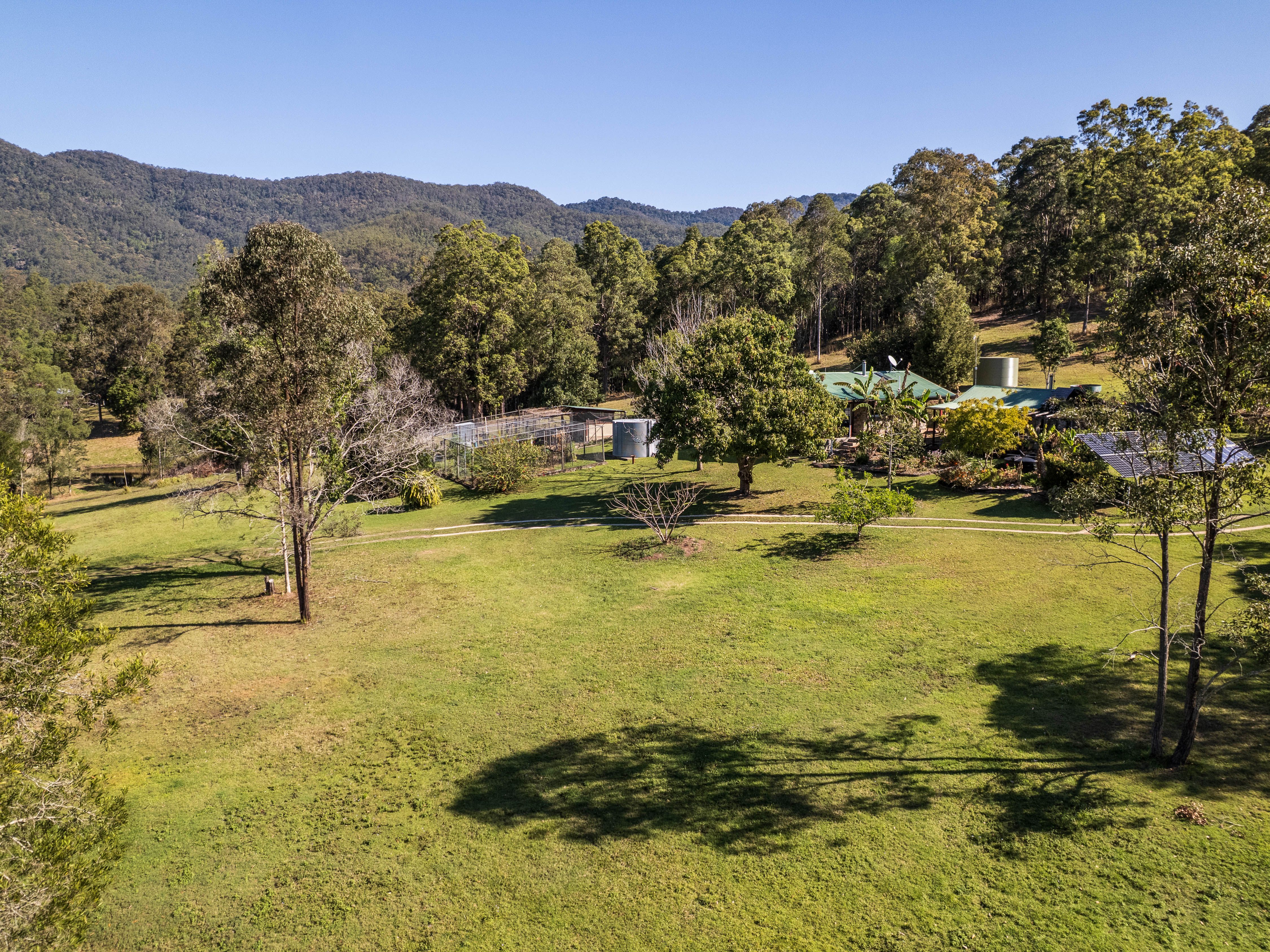 'Thytheholme' - Pringles Farm — photo 25 of 26