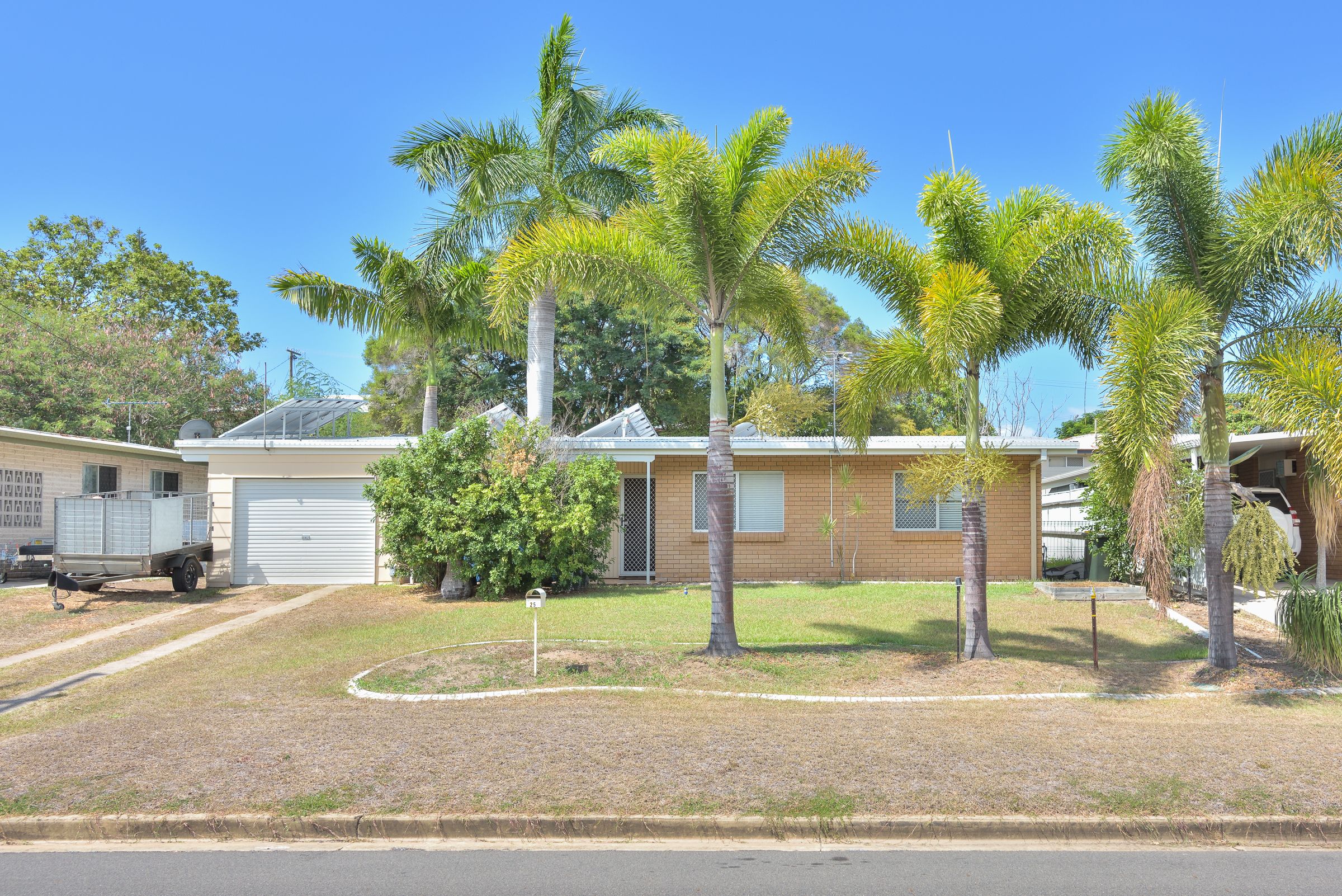 25 Anderson Street, Clinton QLD 4680