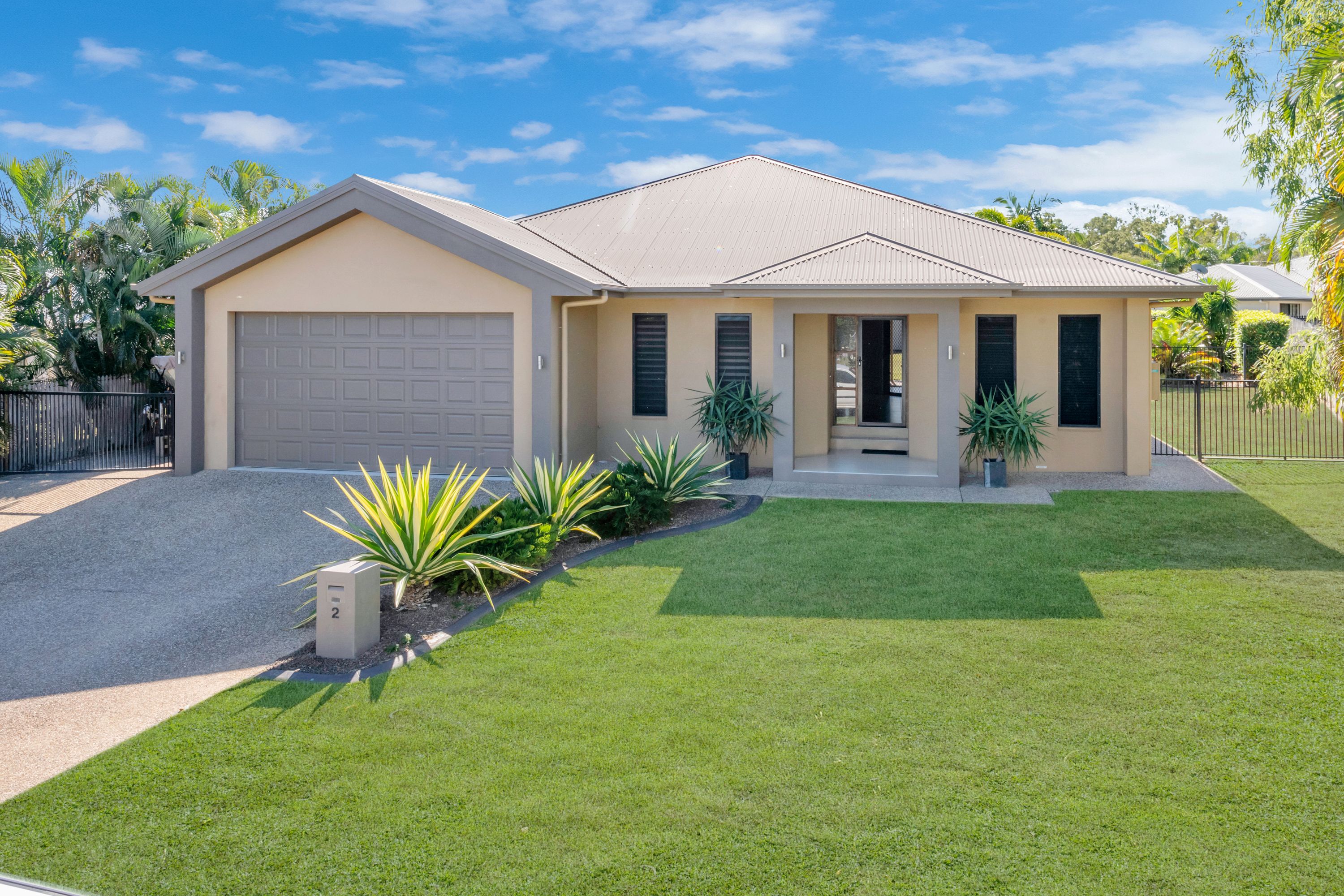 2 Sassafras Court, Bushland Beach, QLD 4818
