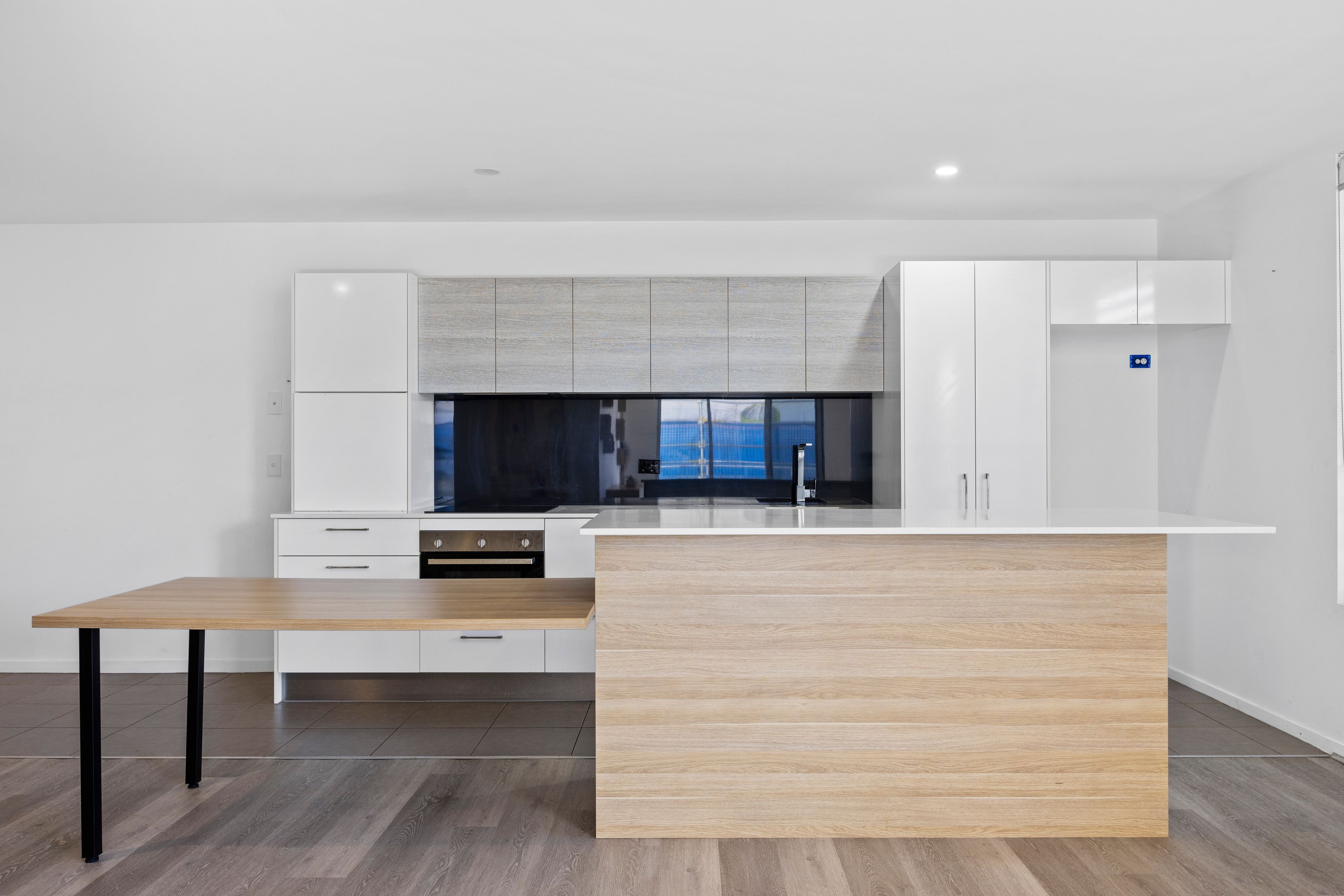 1308/6-8 Waterford Court, Bundall, QLD 4217