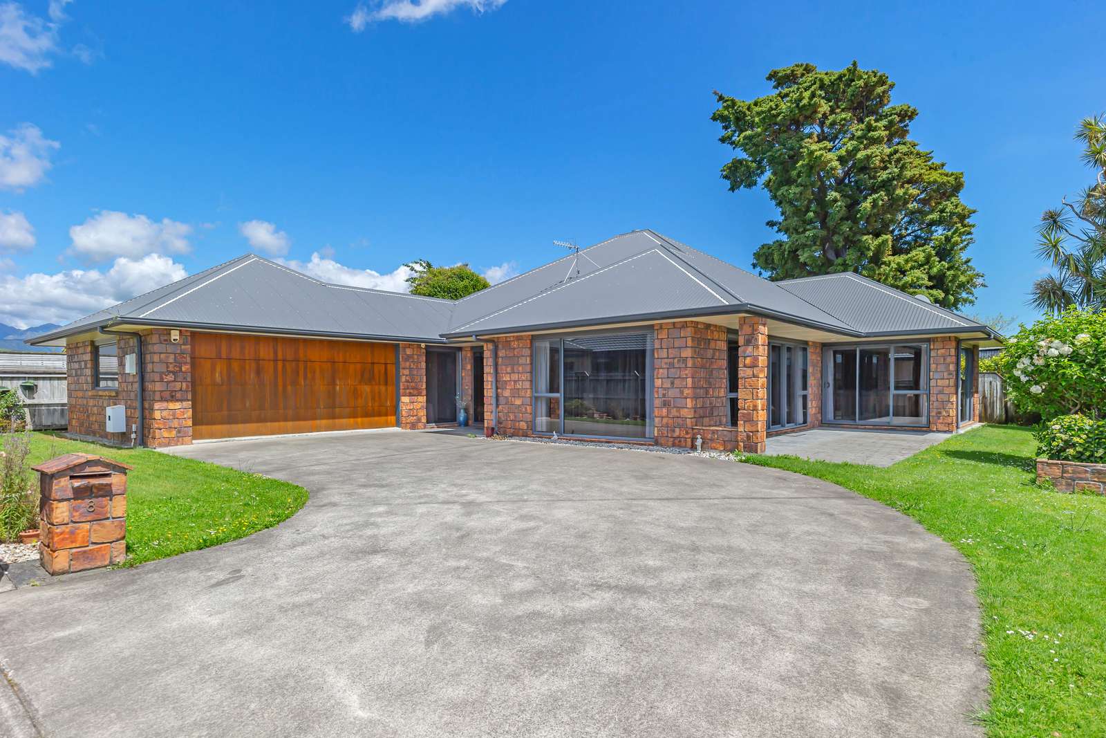 8 Campbell Grove, Levin, Horowhenua District Real Estate Ray White