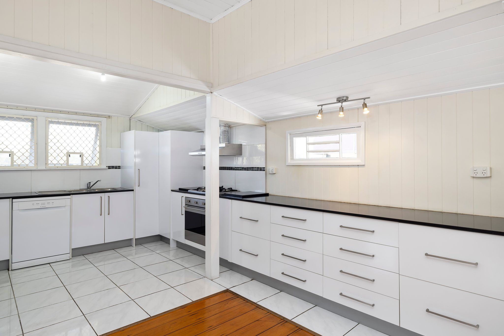 1/14 Lawson Street, Oxley, QLD 4075