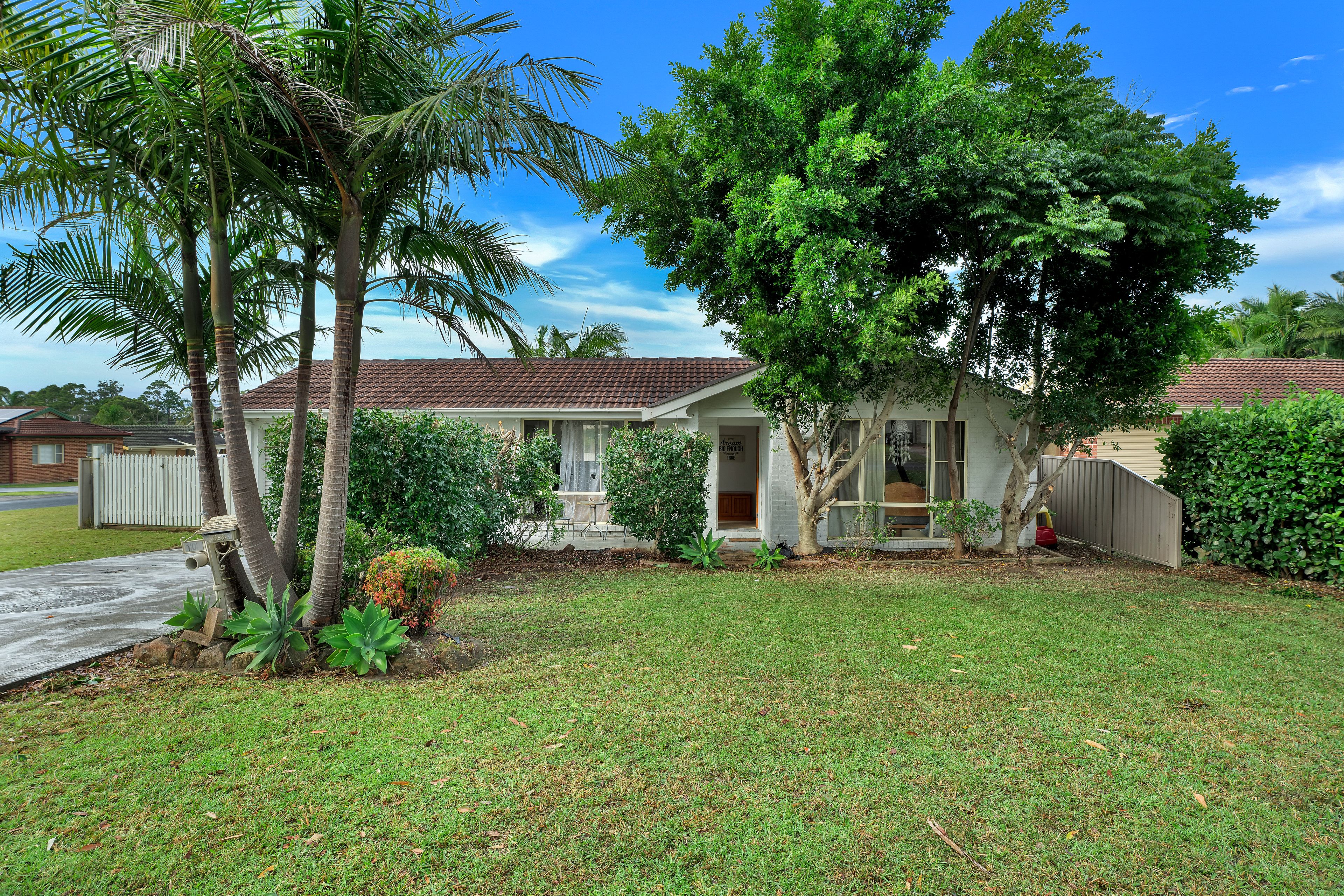 100 Hollingsworth Crescent, Callala Bay, NSW 2540