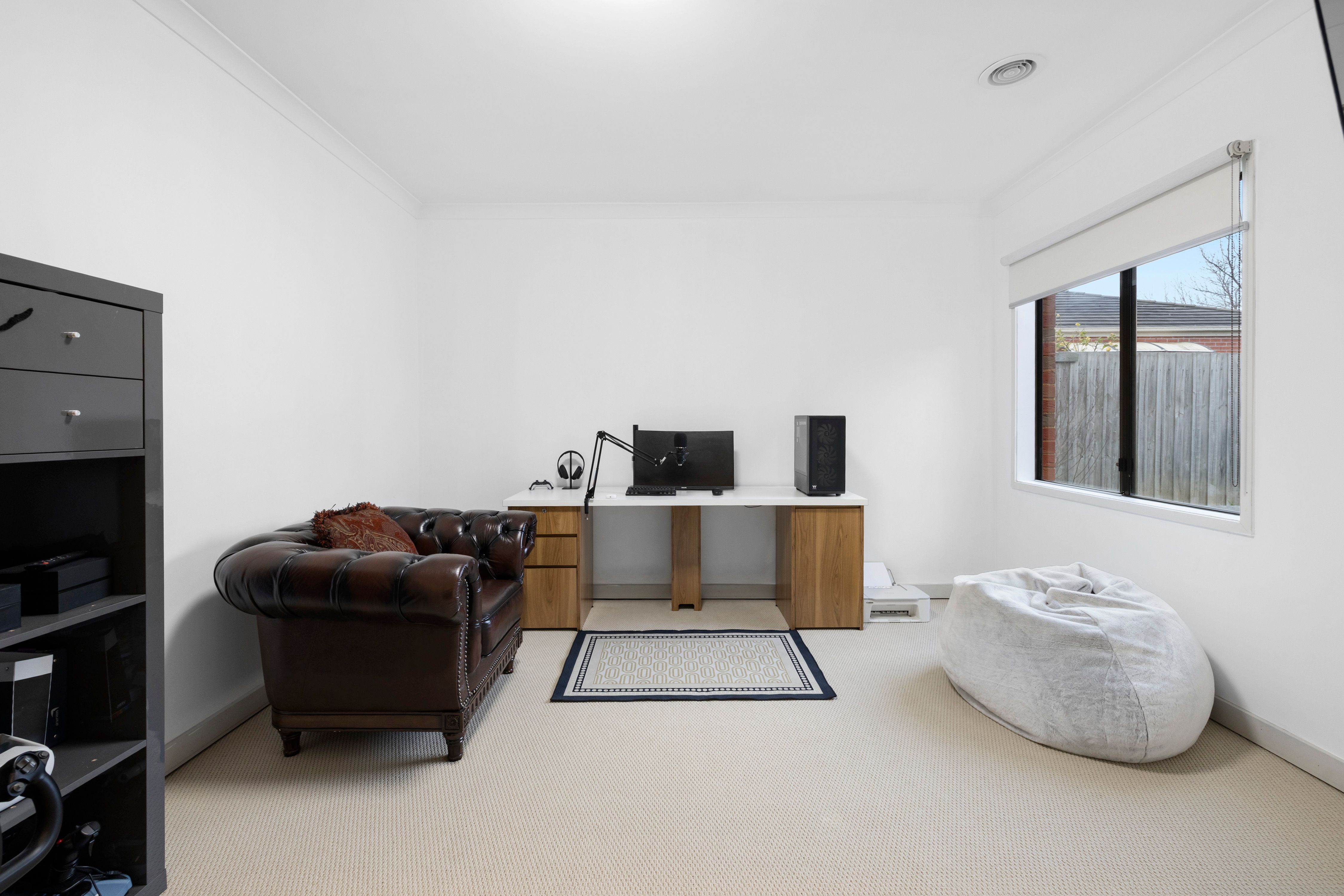 9 Hector Drive — photo 12 of 19