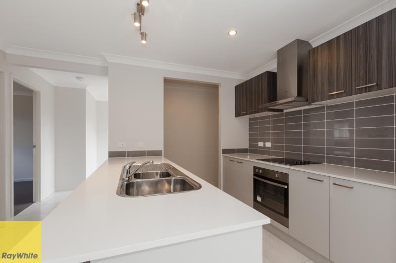 52 Killara Boulevard, Logan Reserve, QLD 4133