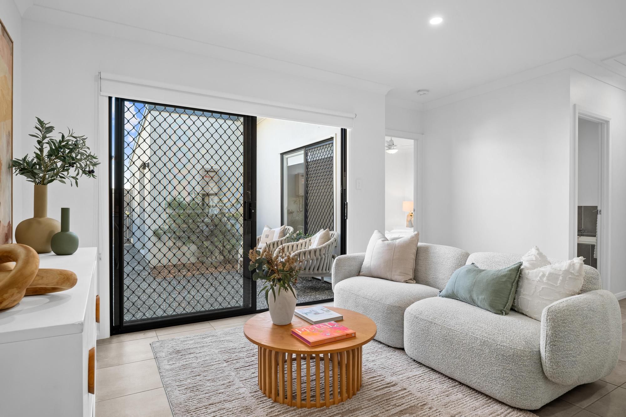 8 Torrens Parkway — photo 9 of 21