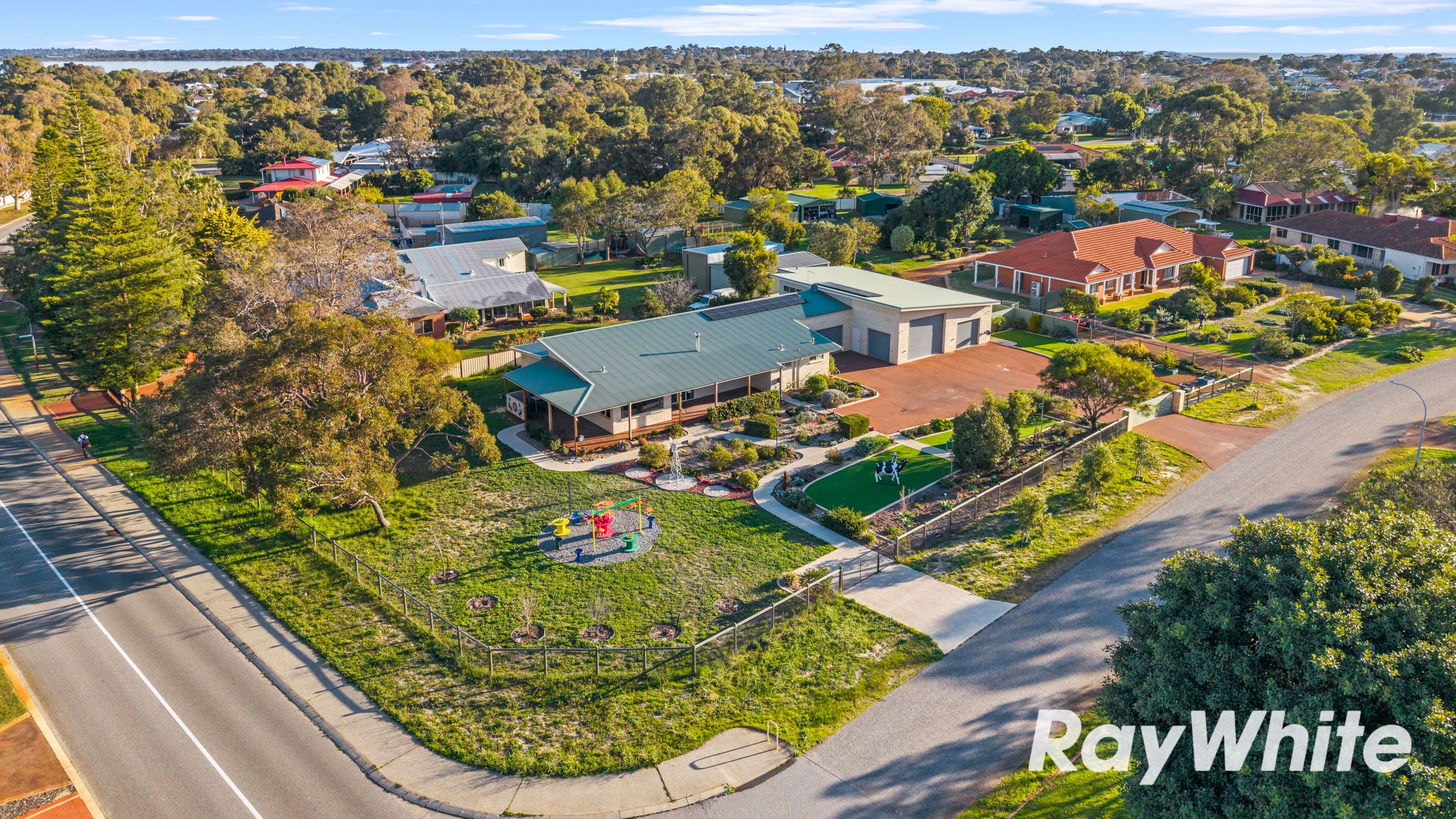 8 Laceby Court — photo from Ray White Mandurah