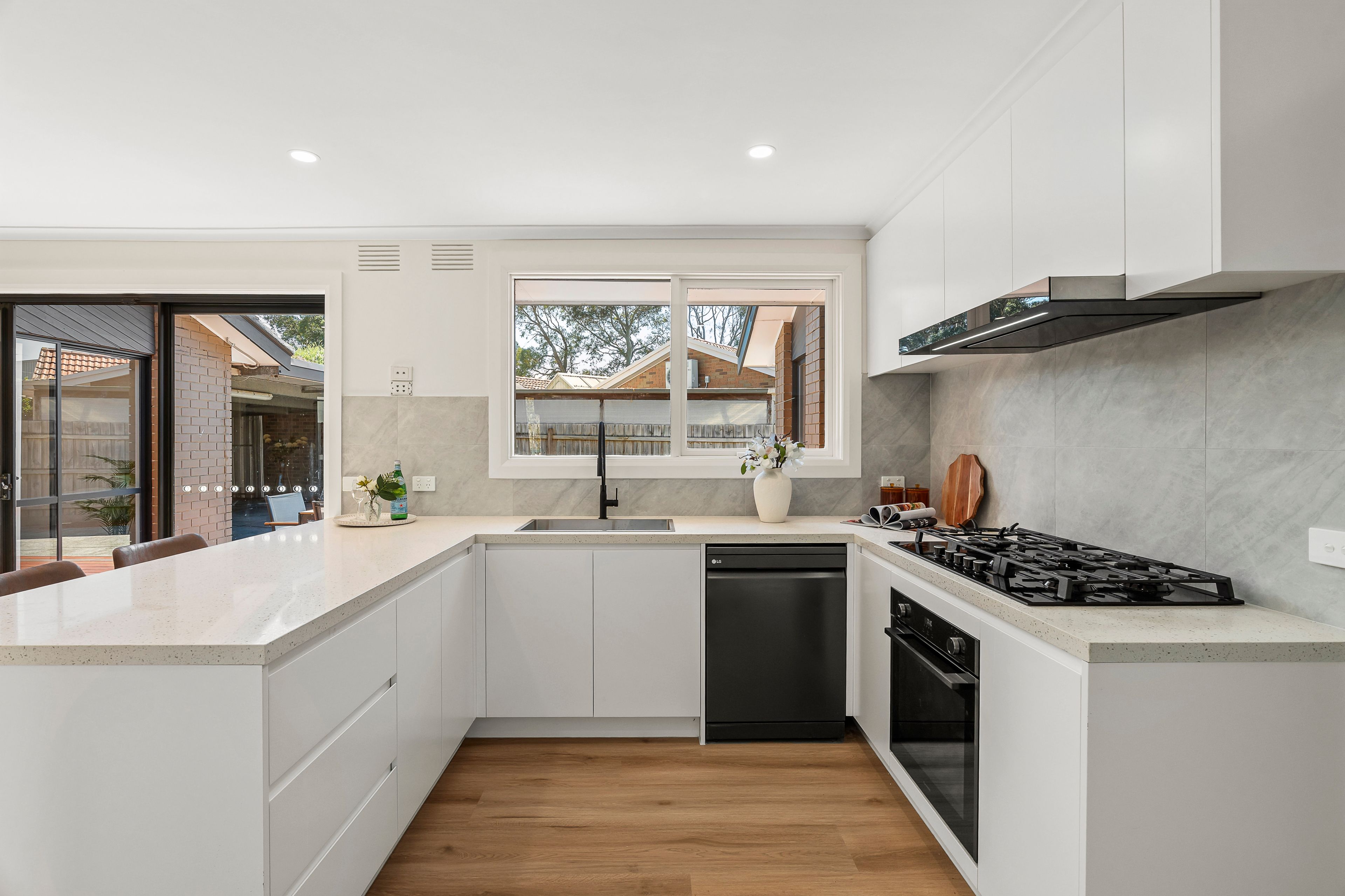 24 Bellavista Crescent — photo 4 of 10