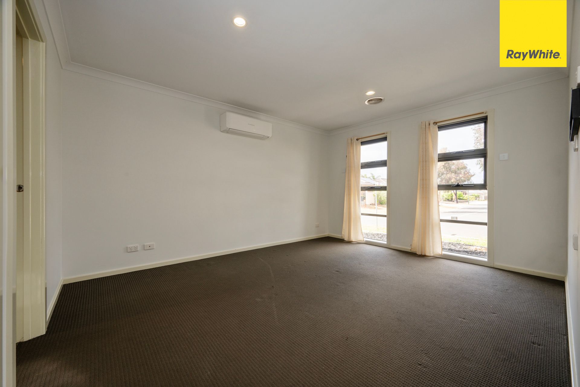 12 Triandra Drive, Brookfield, VIC 3338