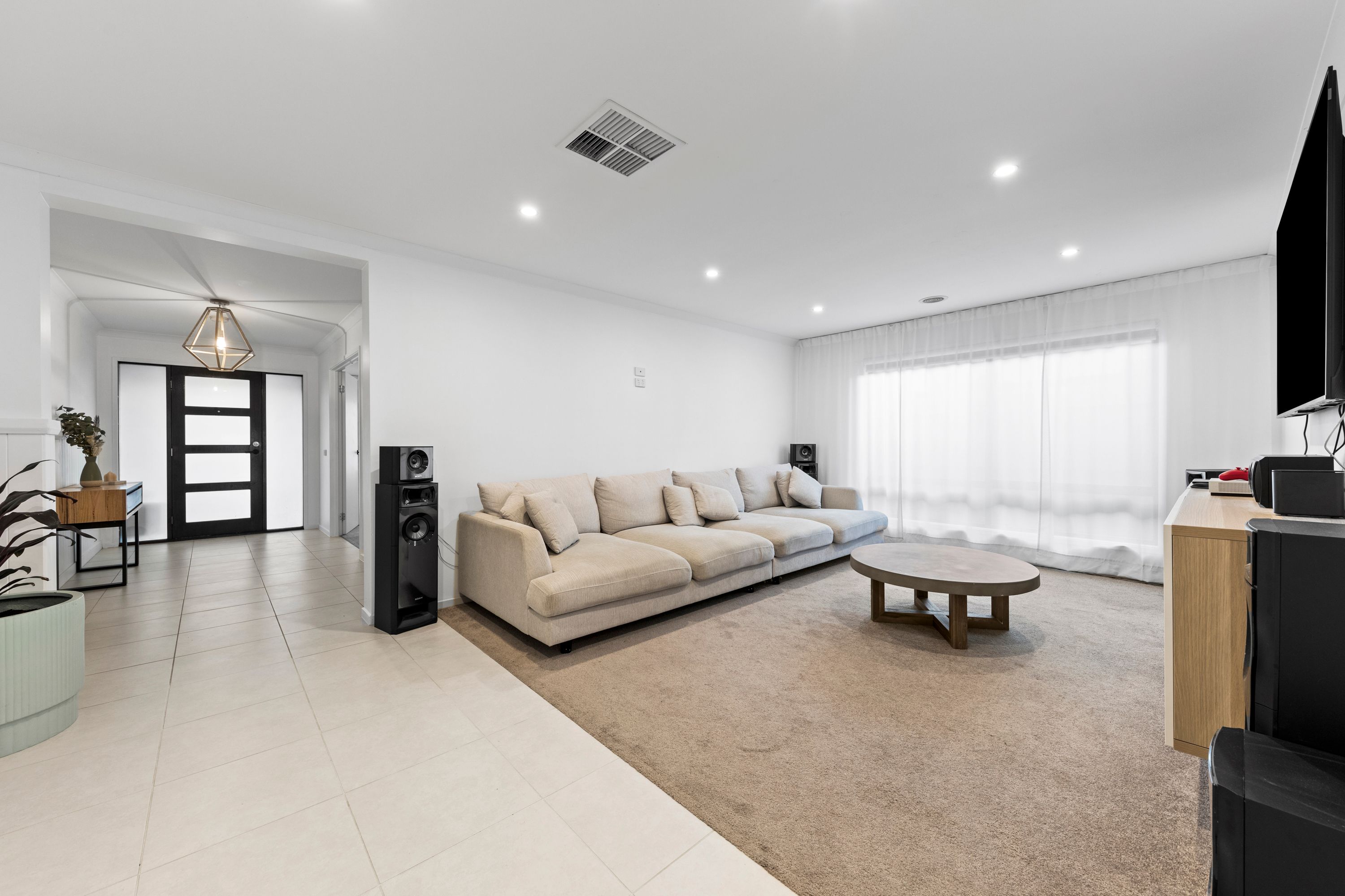 34 Joanne Way — photo 10 of 30
