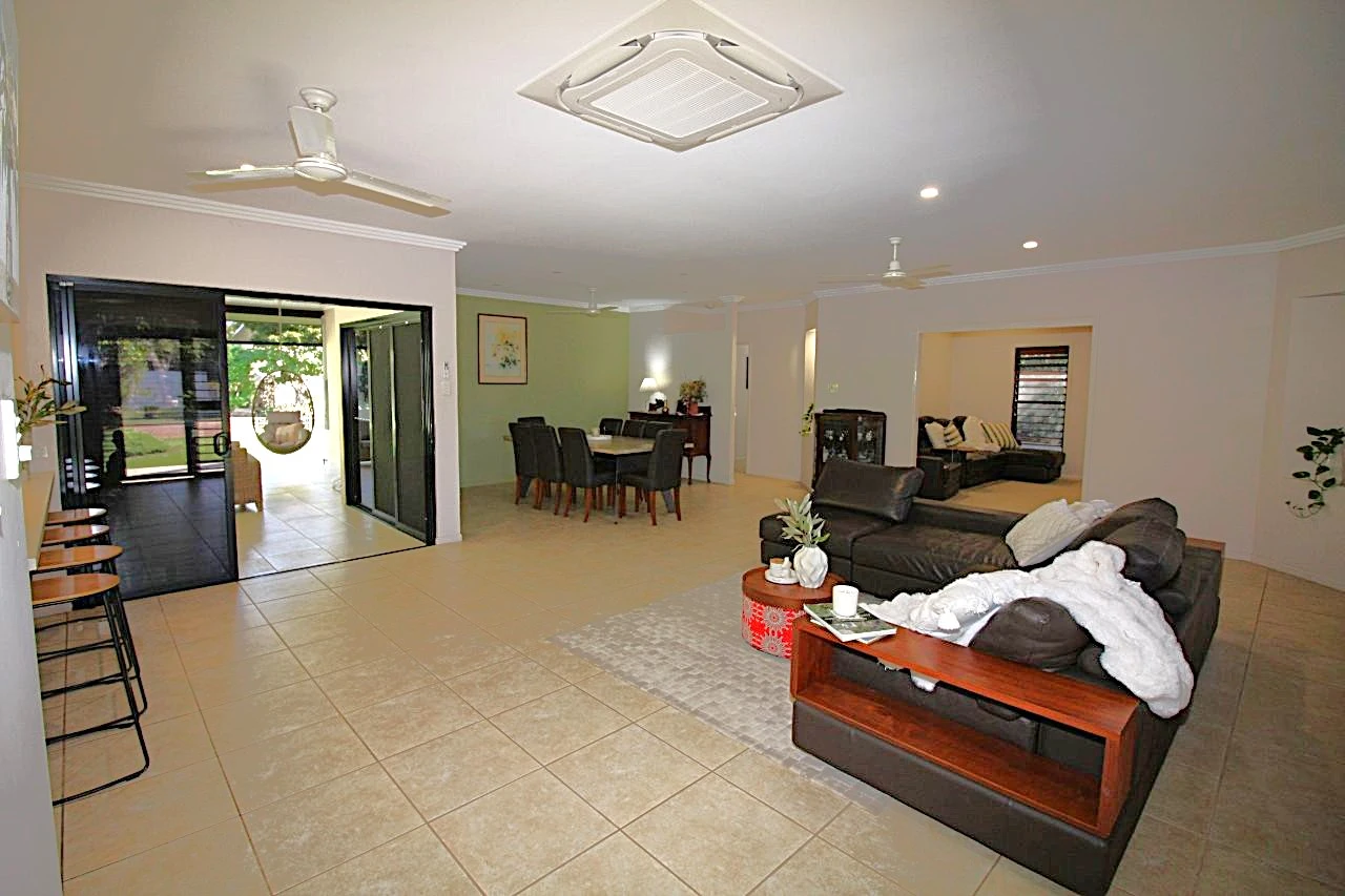 8 Deighton Street, Richmond Hill, QLD 4820