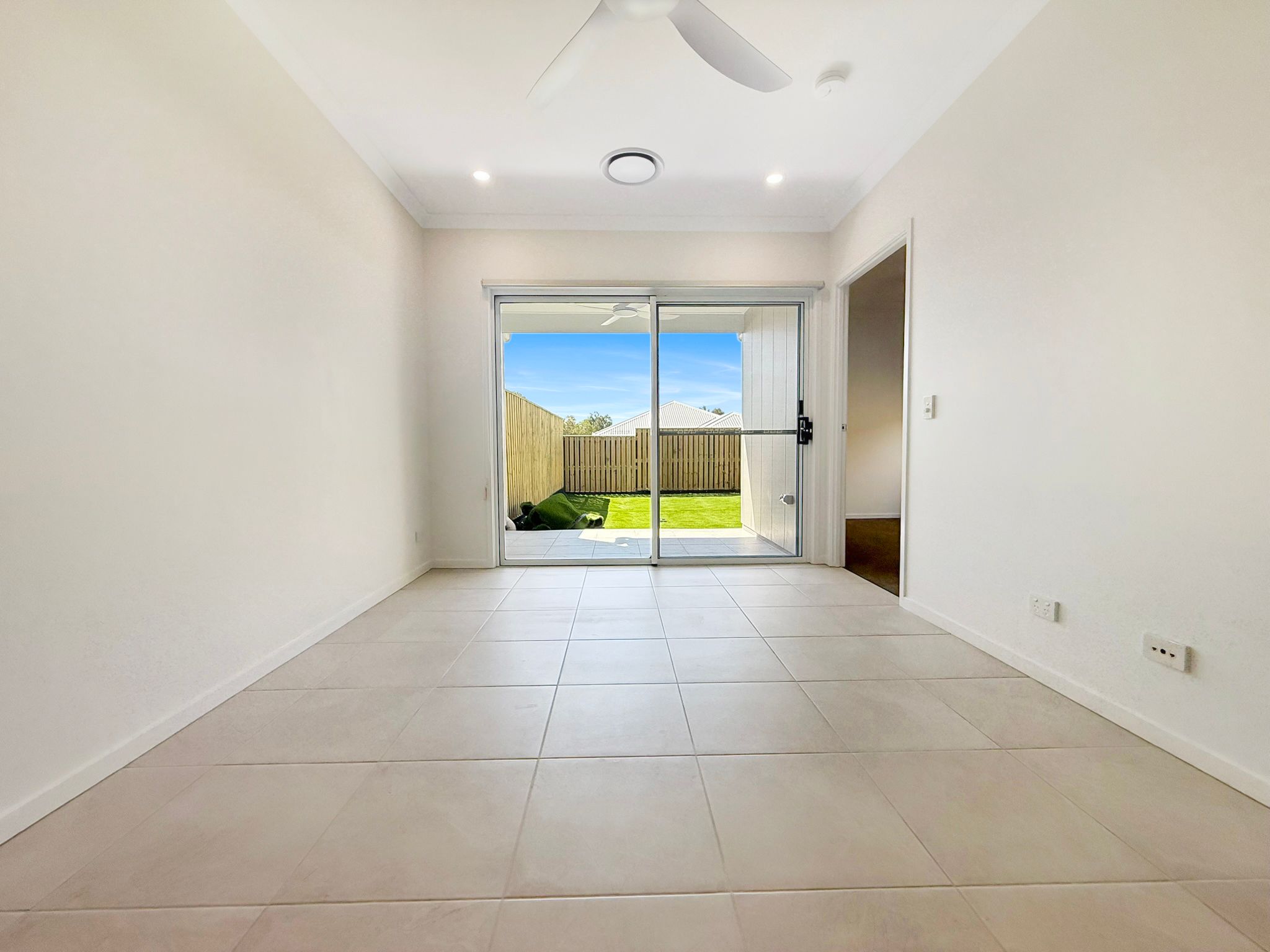 9 Sun Orchid Street — photo 4 of 15