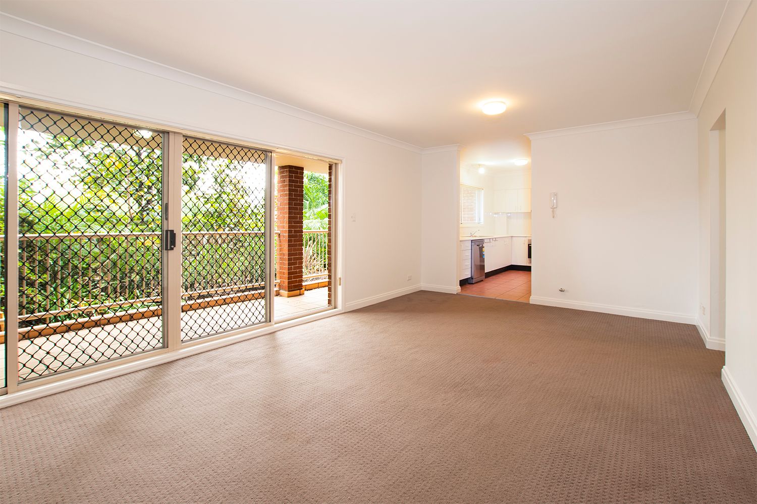 8/92 Hunter Street, Hornsby, NSW 2077