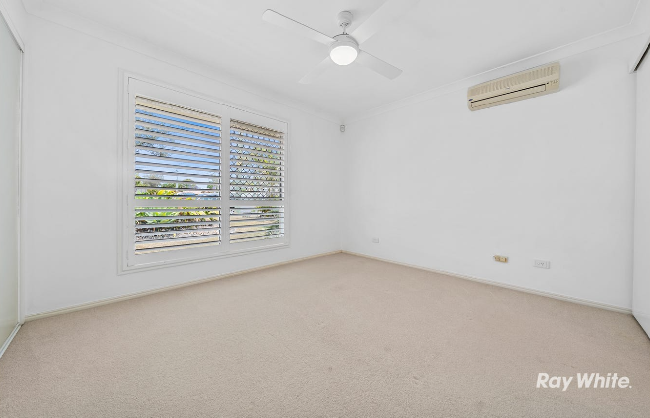 12 Haldham Crescent — photo 4 of 9