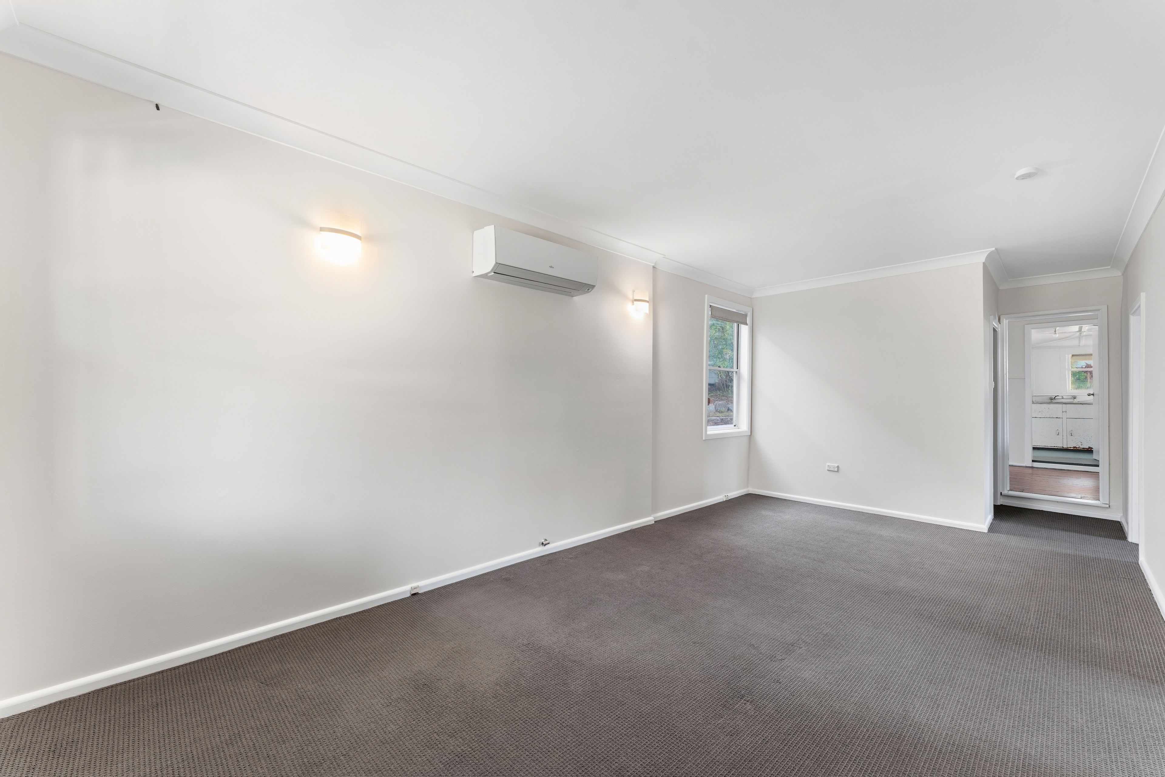 21 High Street — photo 3 of 14