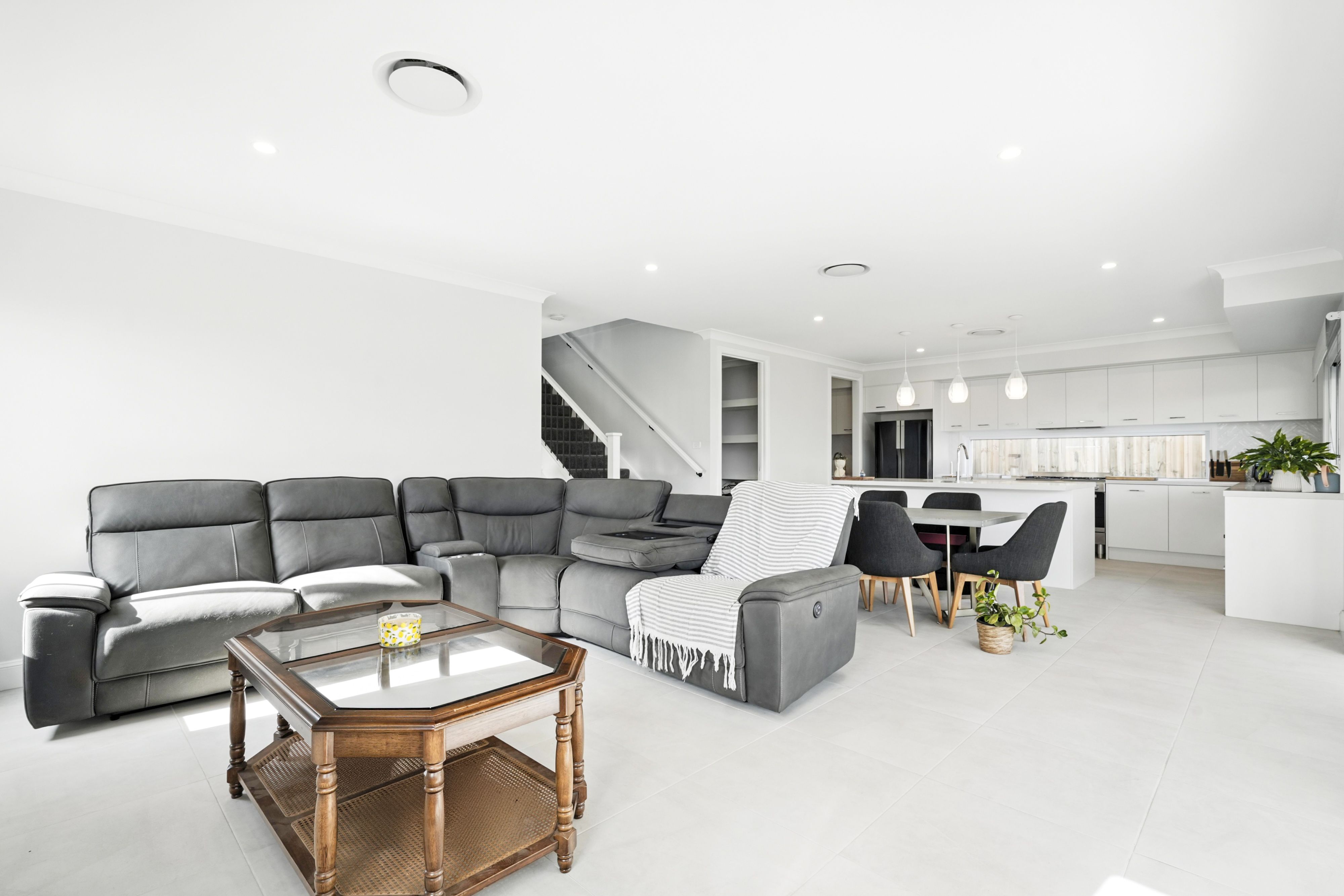 35 Mount Pleasant Drive, Menangle Park, NSW 2563