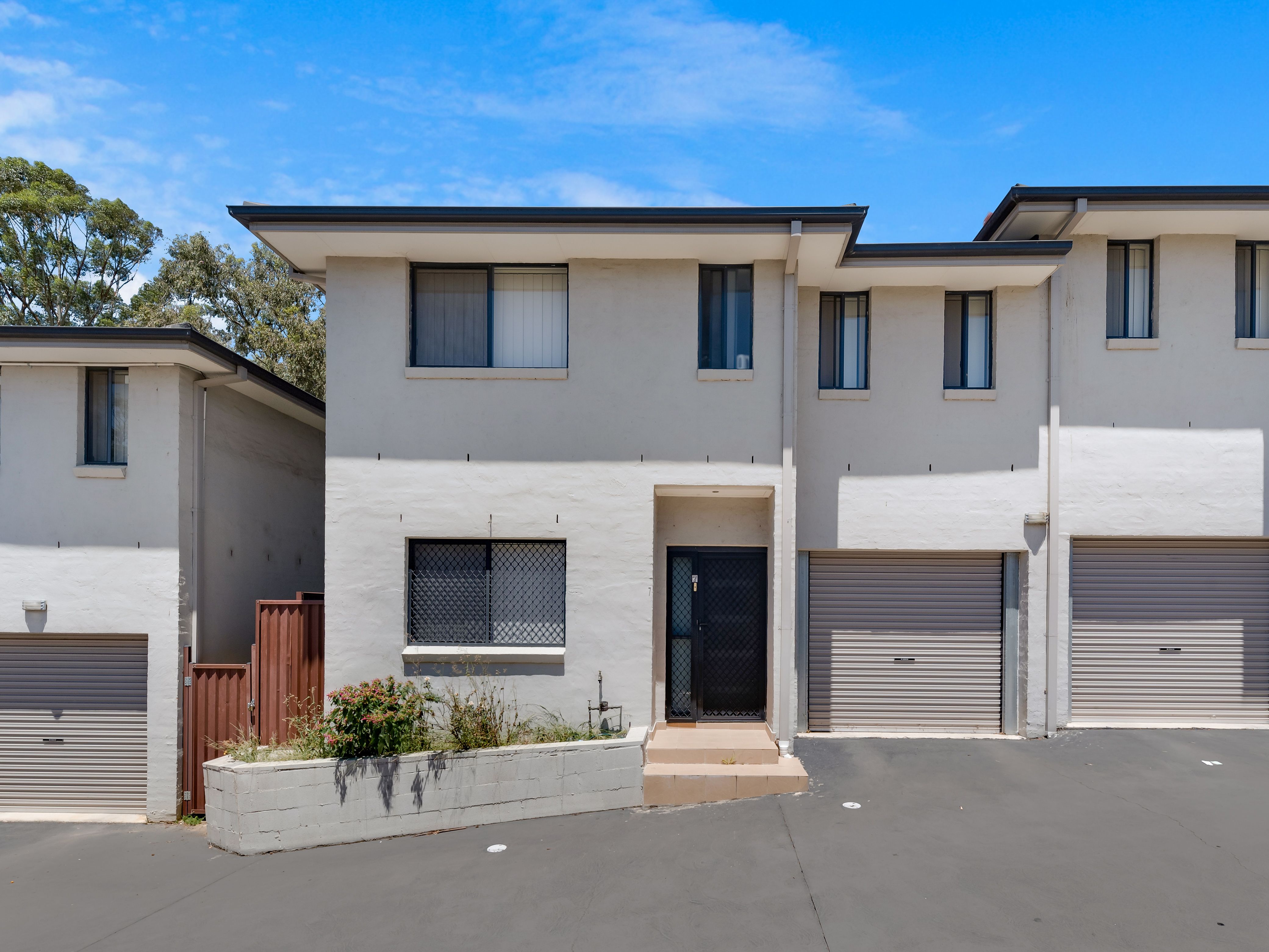 16-20 Myee Road, Macquarie Fields NSW 2564