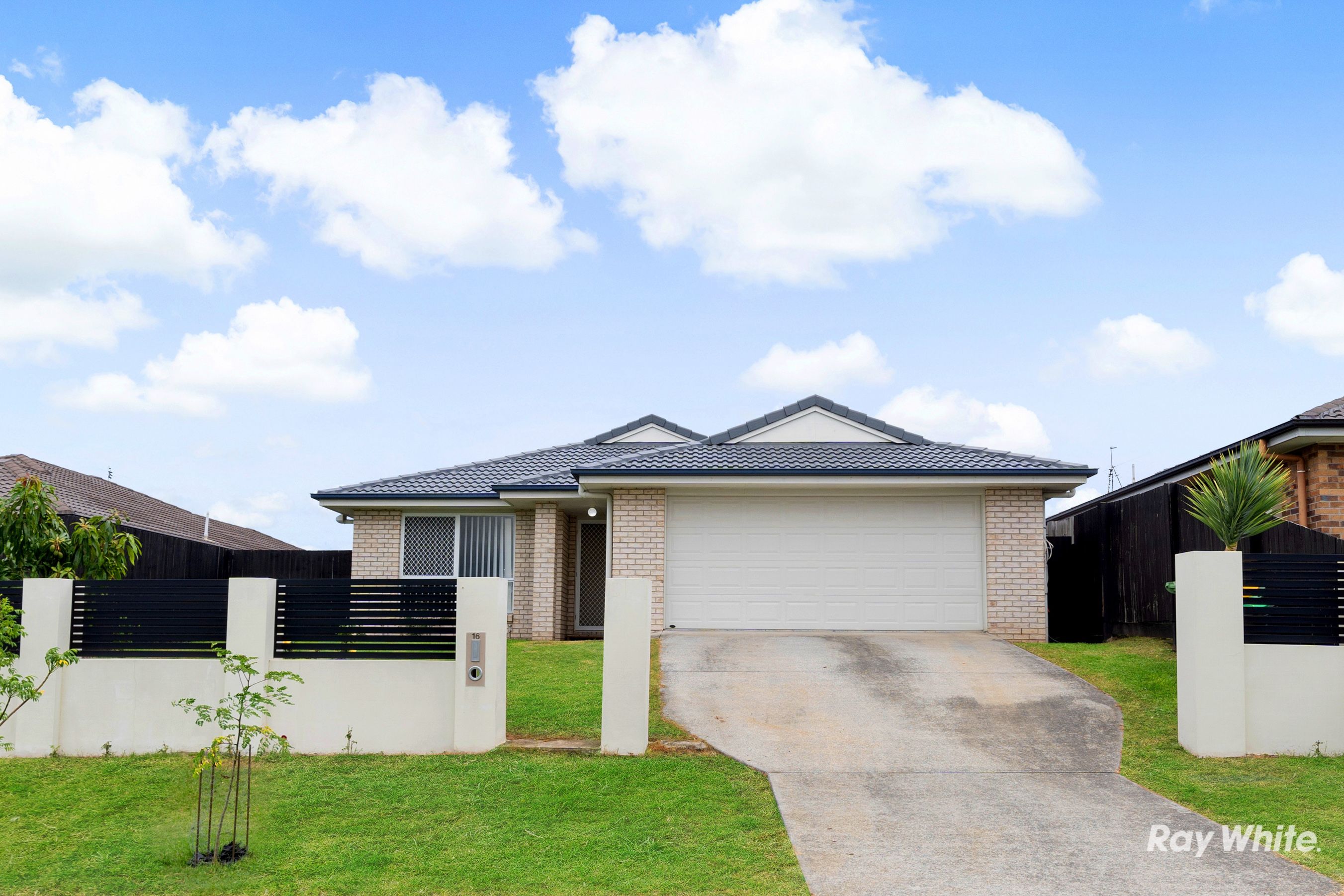 16 Newhaven Street, Marsden, QLD 4132