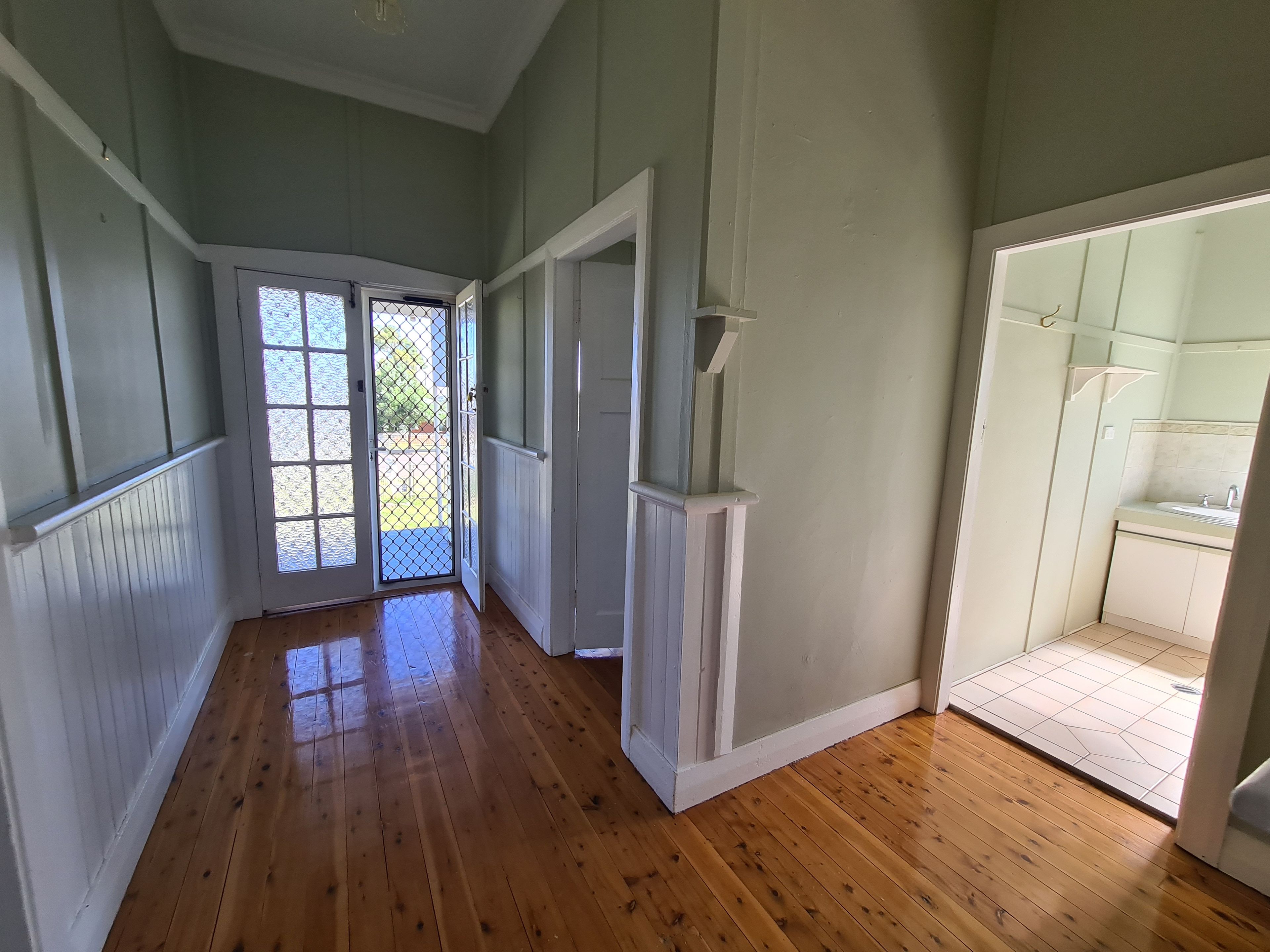 18 Wentworth Street, Parkes, NSW 2870