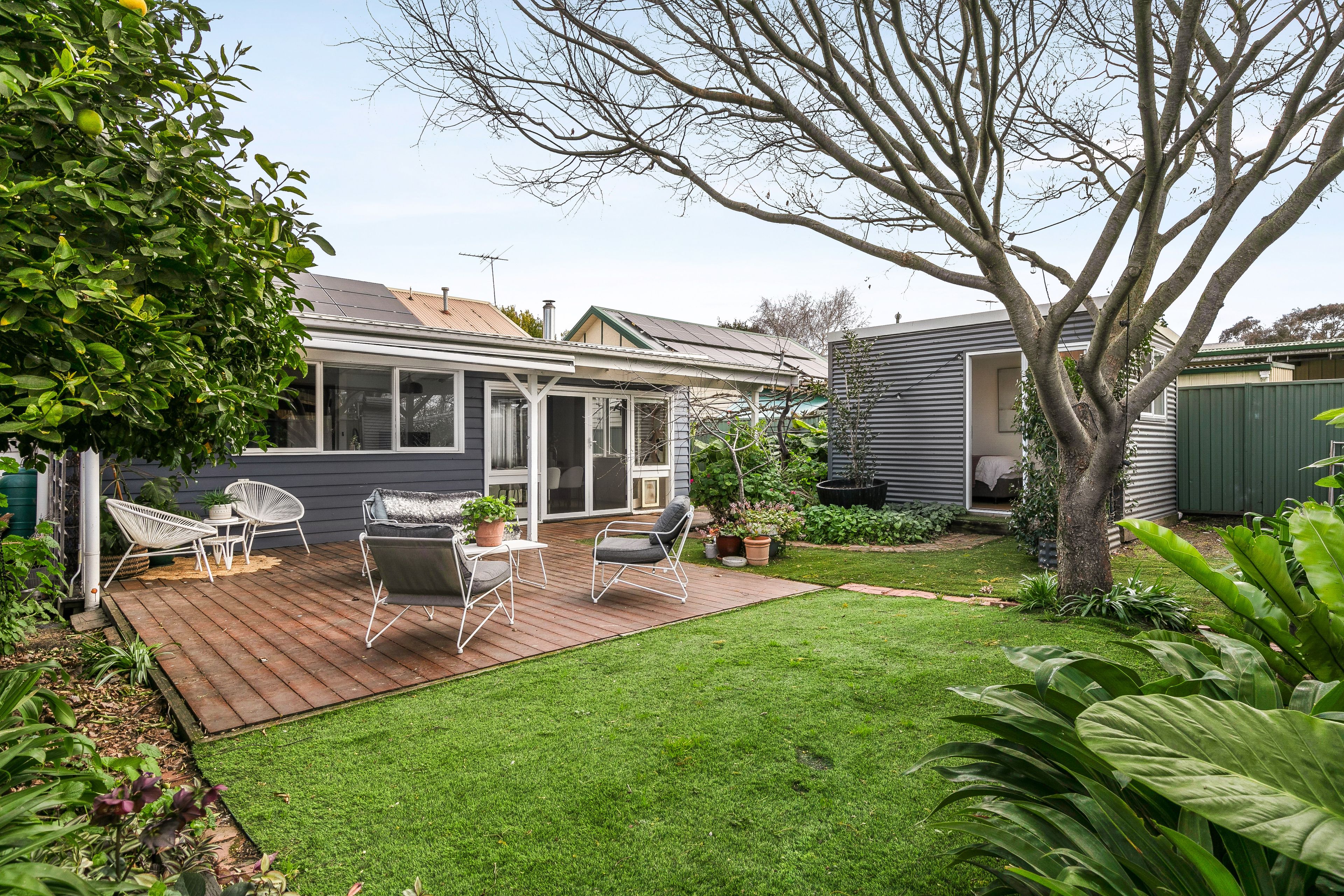 13 Hardwick Street — photo 16 of 18