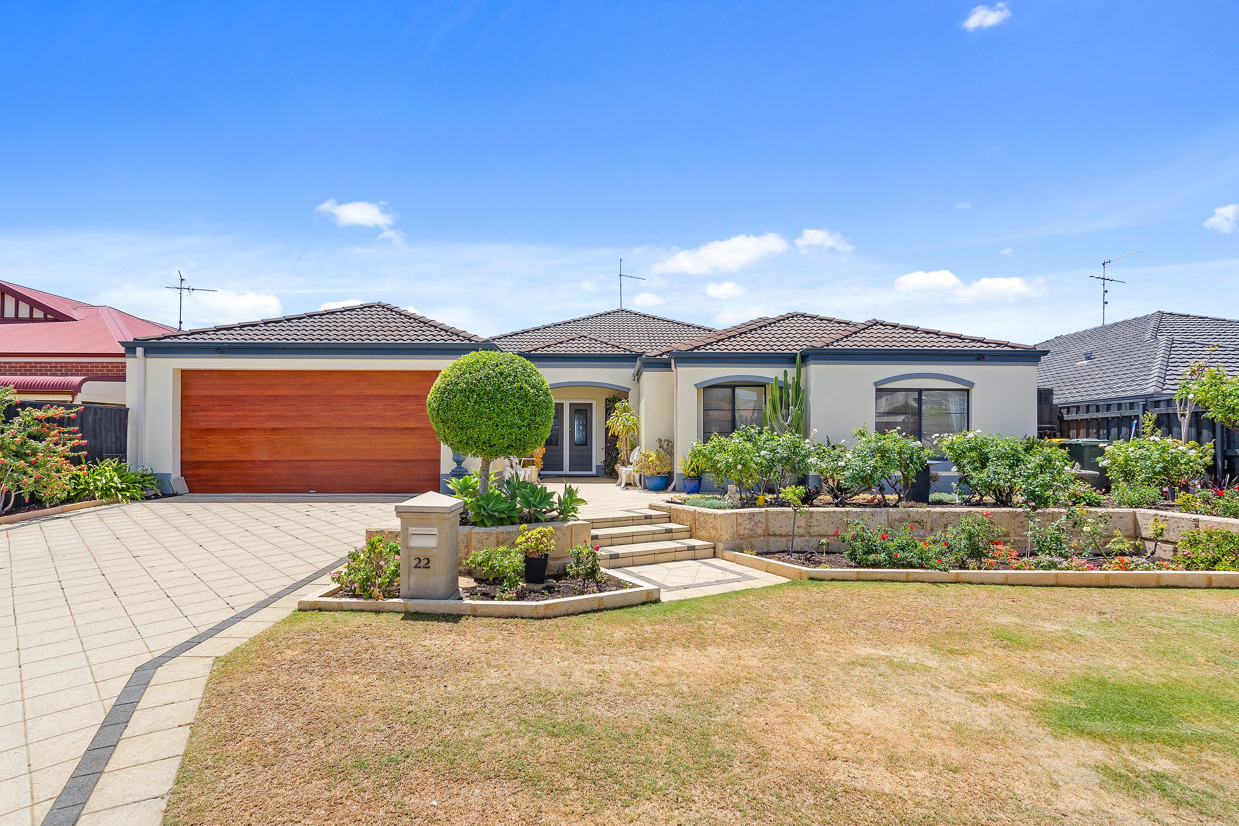 22 Hibbertia Follow, Halls Head, WA 6210