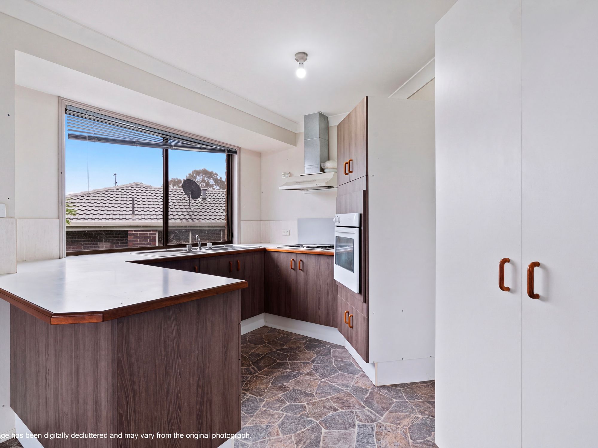 18 Daphne Court — photo 11 of 29