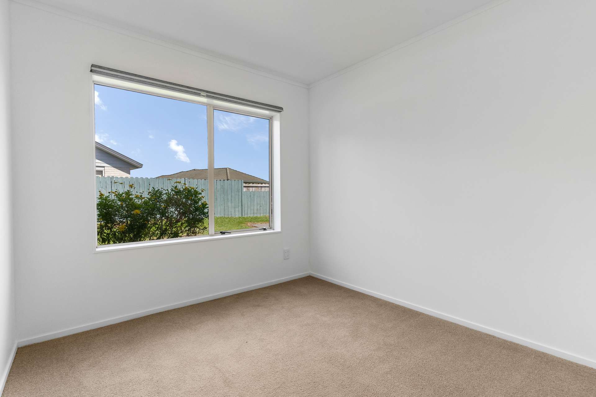 36 Davington Way photo 13