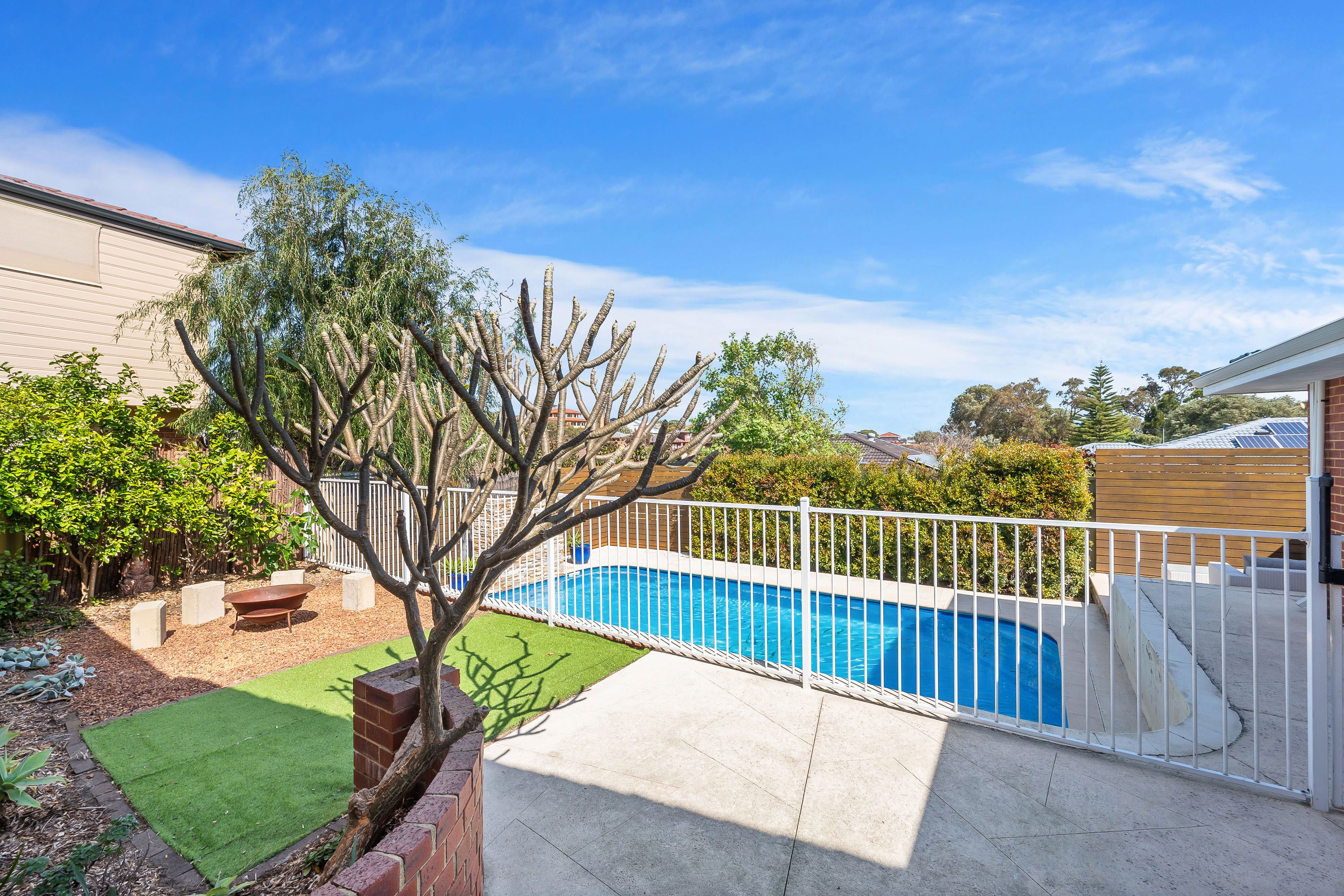15 Barranjoey Way — photo 26 of 27