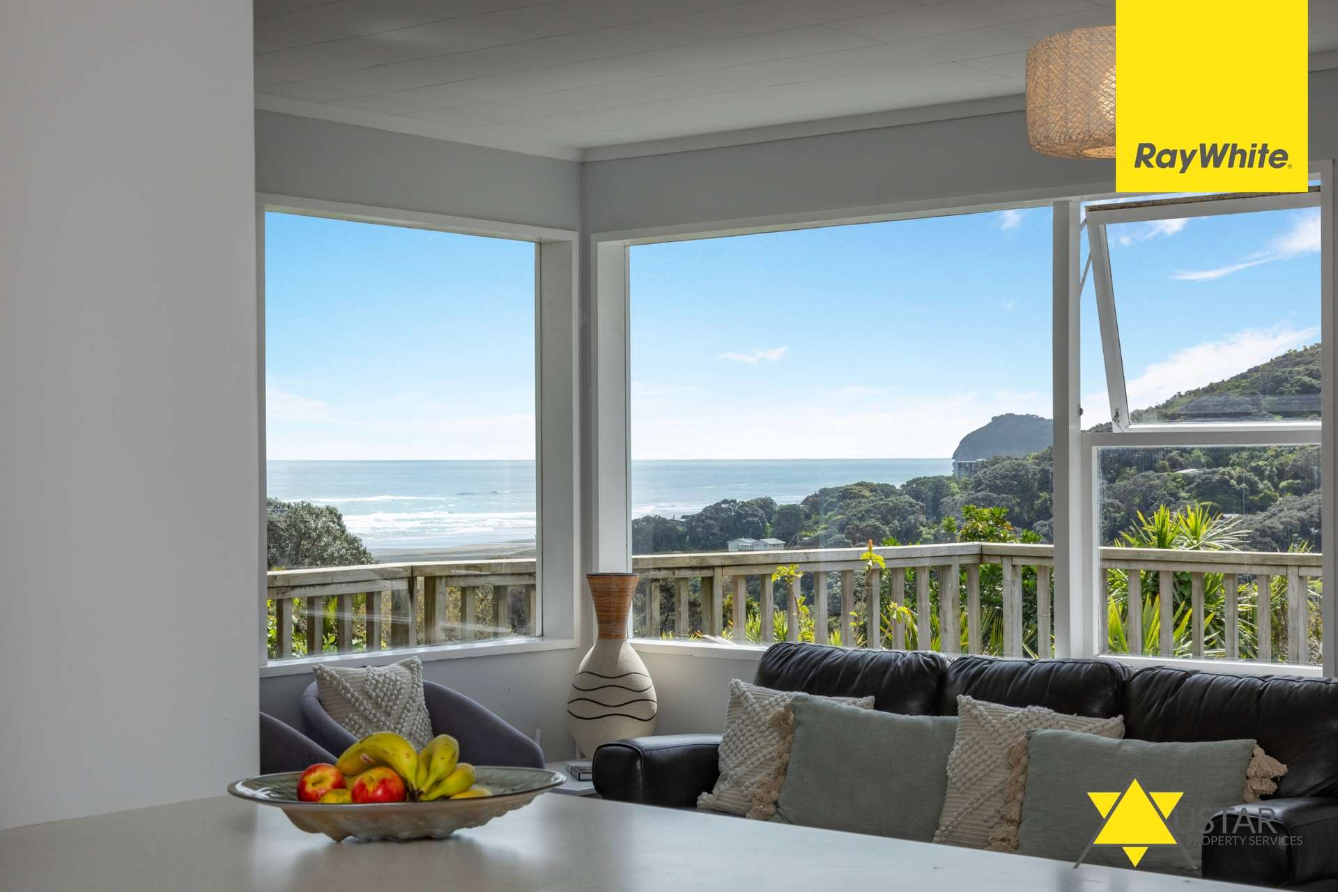 90 Seaview Road photo 0