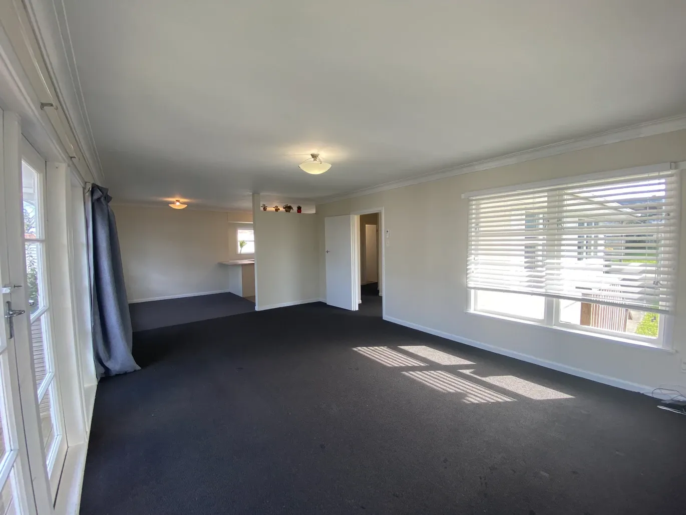 189 Te Atatu Road photo 2