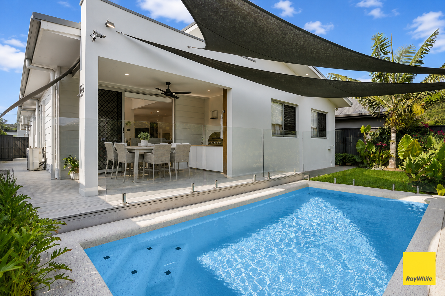 17 Master Circuit, Trinity Beach, QLD 4879