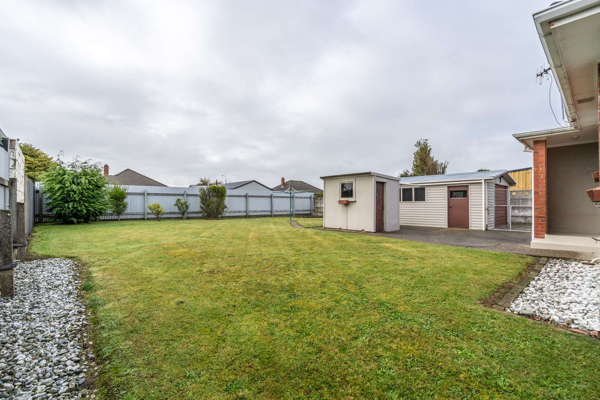 82 Saturn Street photo 14
