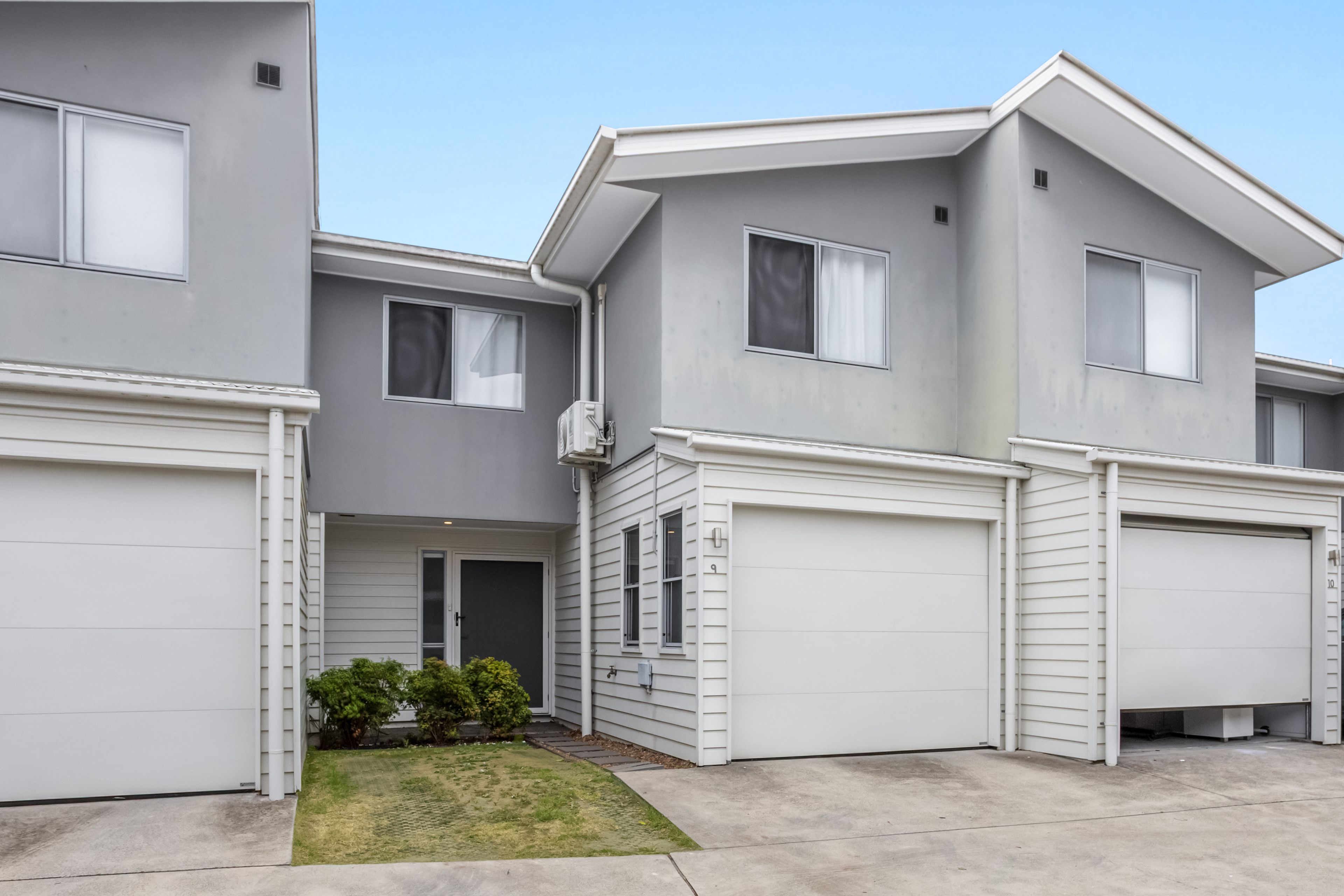 9/16 Bottle Brush Circuit, Coomera, QLD 4209