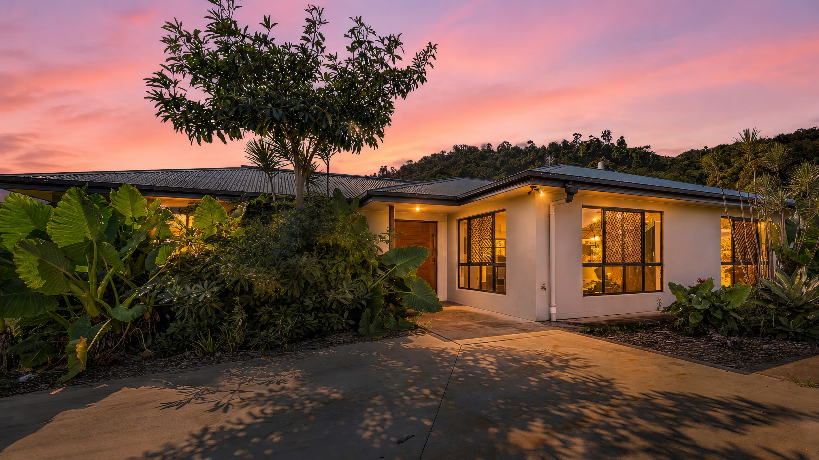 75 Honeyeater Crescent, CANNON VALLEY, QLD 4800