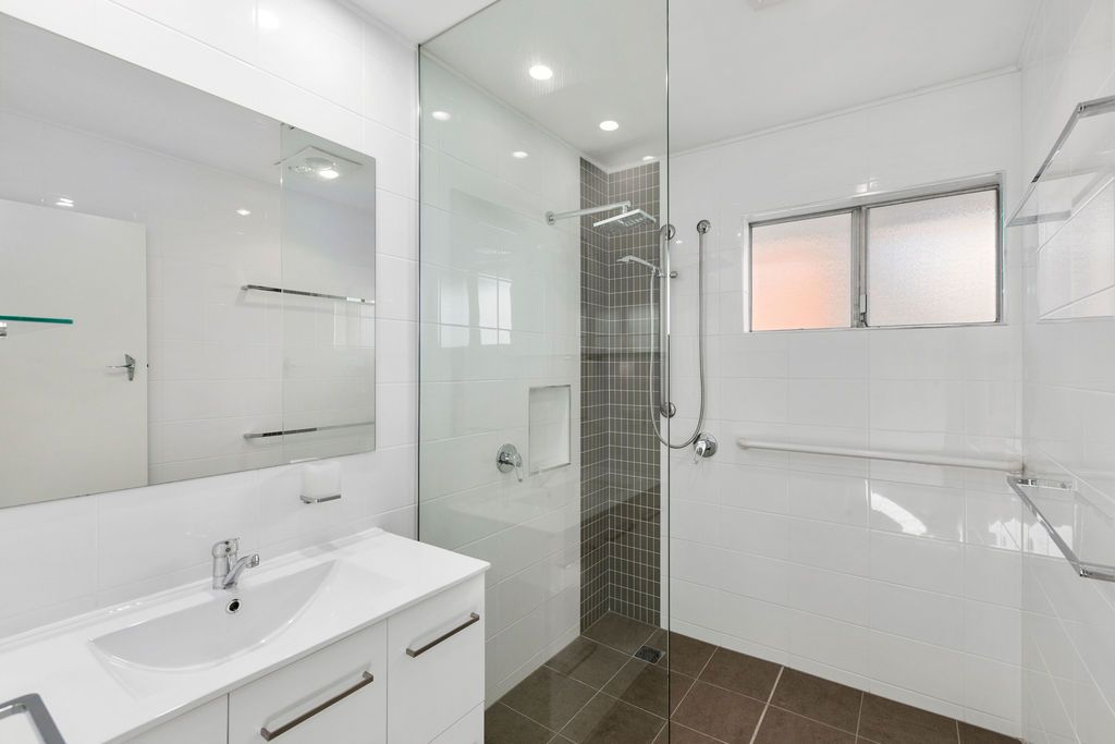 98 Hammersmith Street, Coopers Plains, QLD 4108