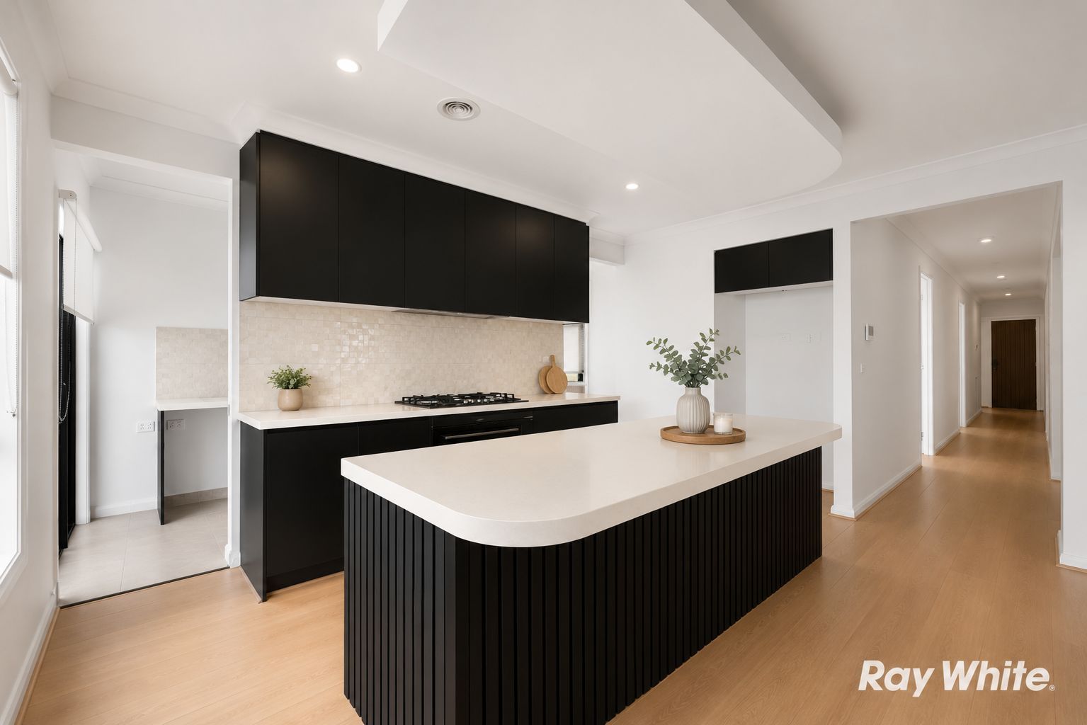 81 Aeolian Drive — photo 5 of 17