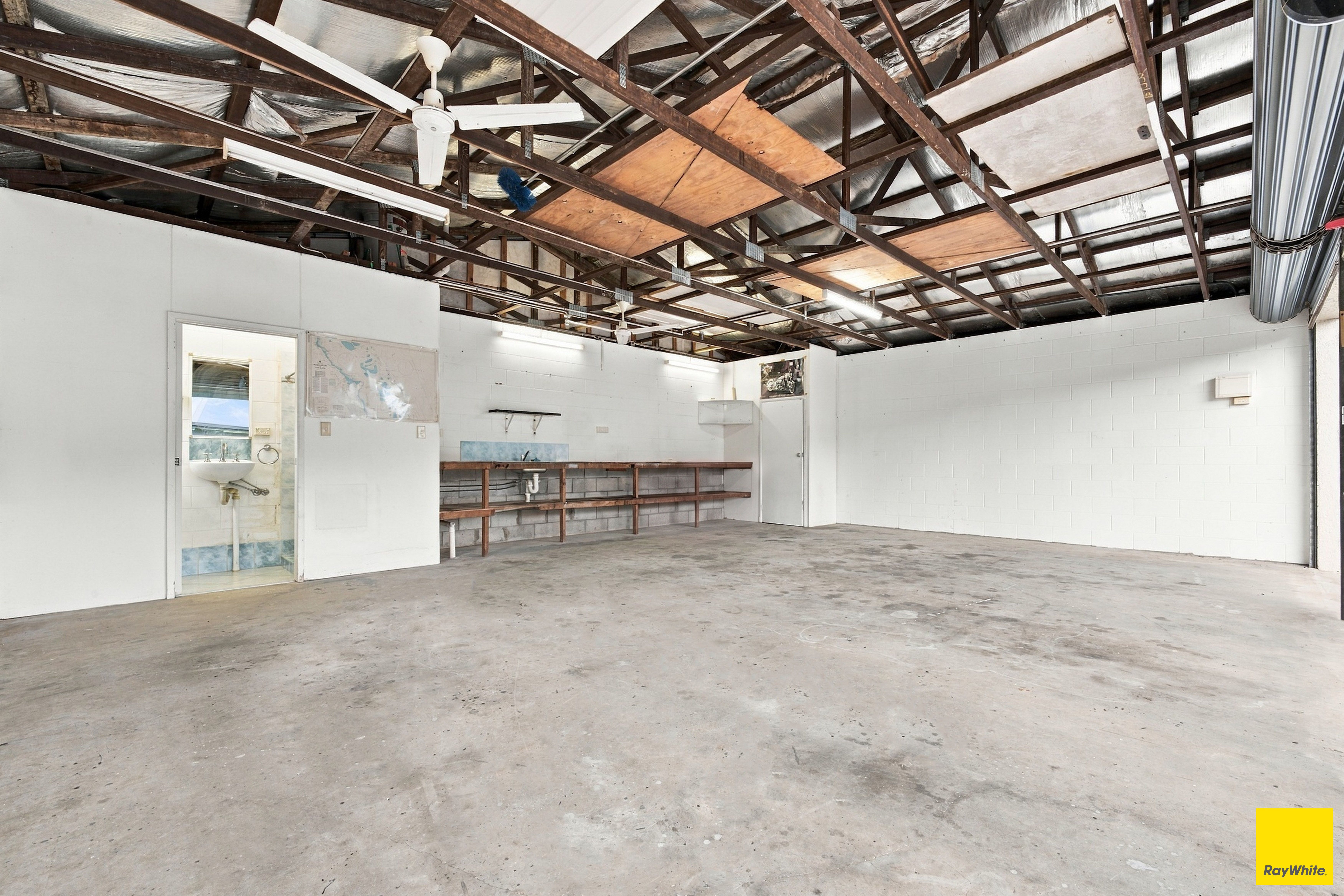 25 Del Manso Crescent — photo 20 of 24