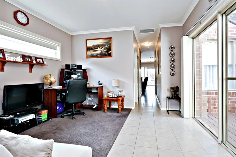 2/40 Bridlepath Drive, Truganina, VIC 3029