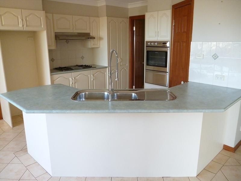 21 Severn Place, Albion Park, NSW 2527