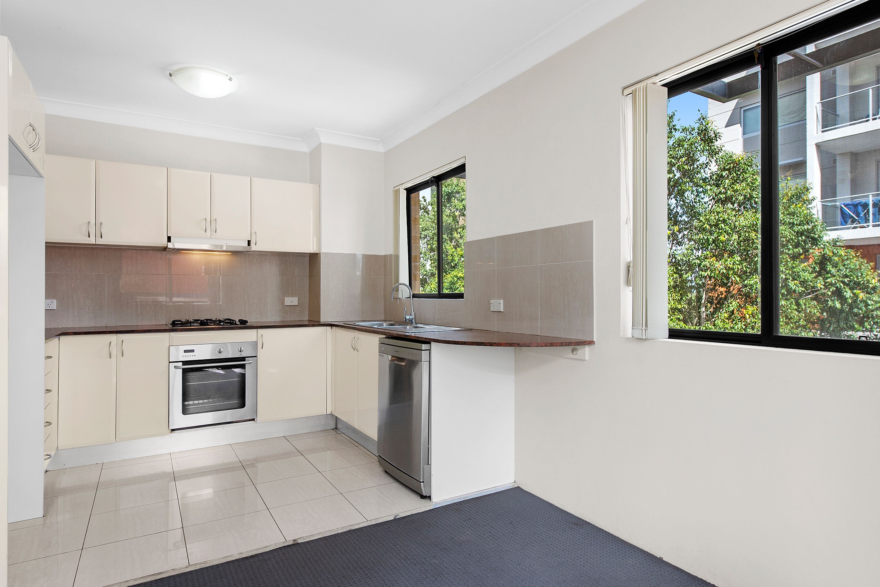 16/6-8 College Crescent, Hornsby, NSW 2077