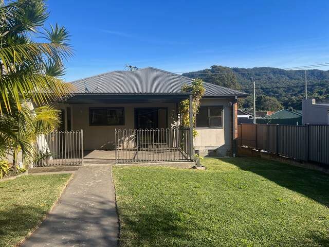 1/347-349 Princes Highway — photo from Ray White Woonona