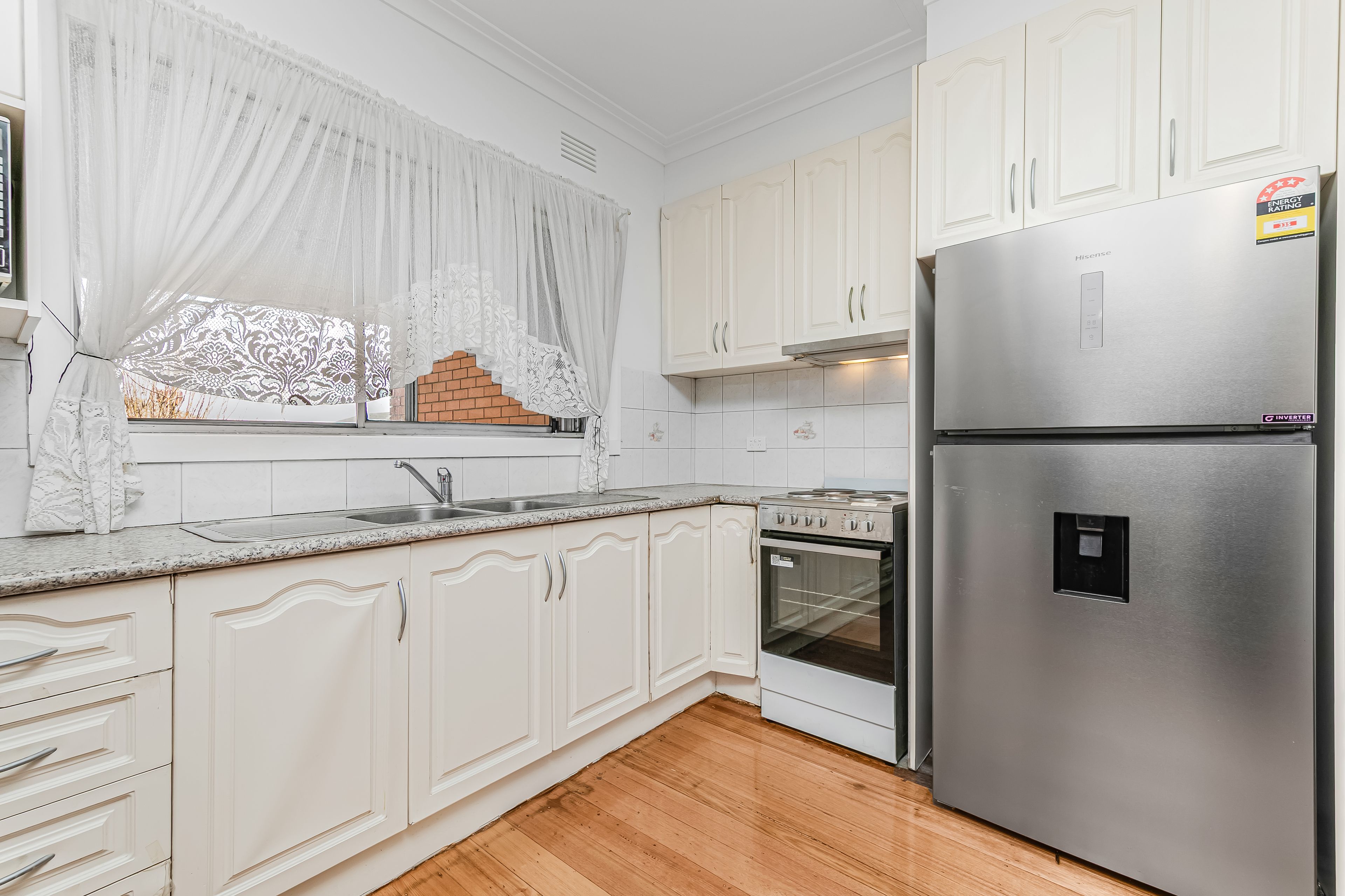 7 Karingal Way — photo 6 of 12