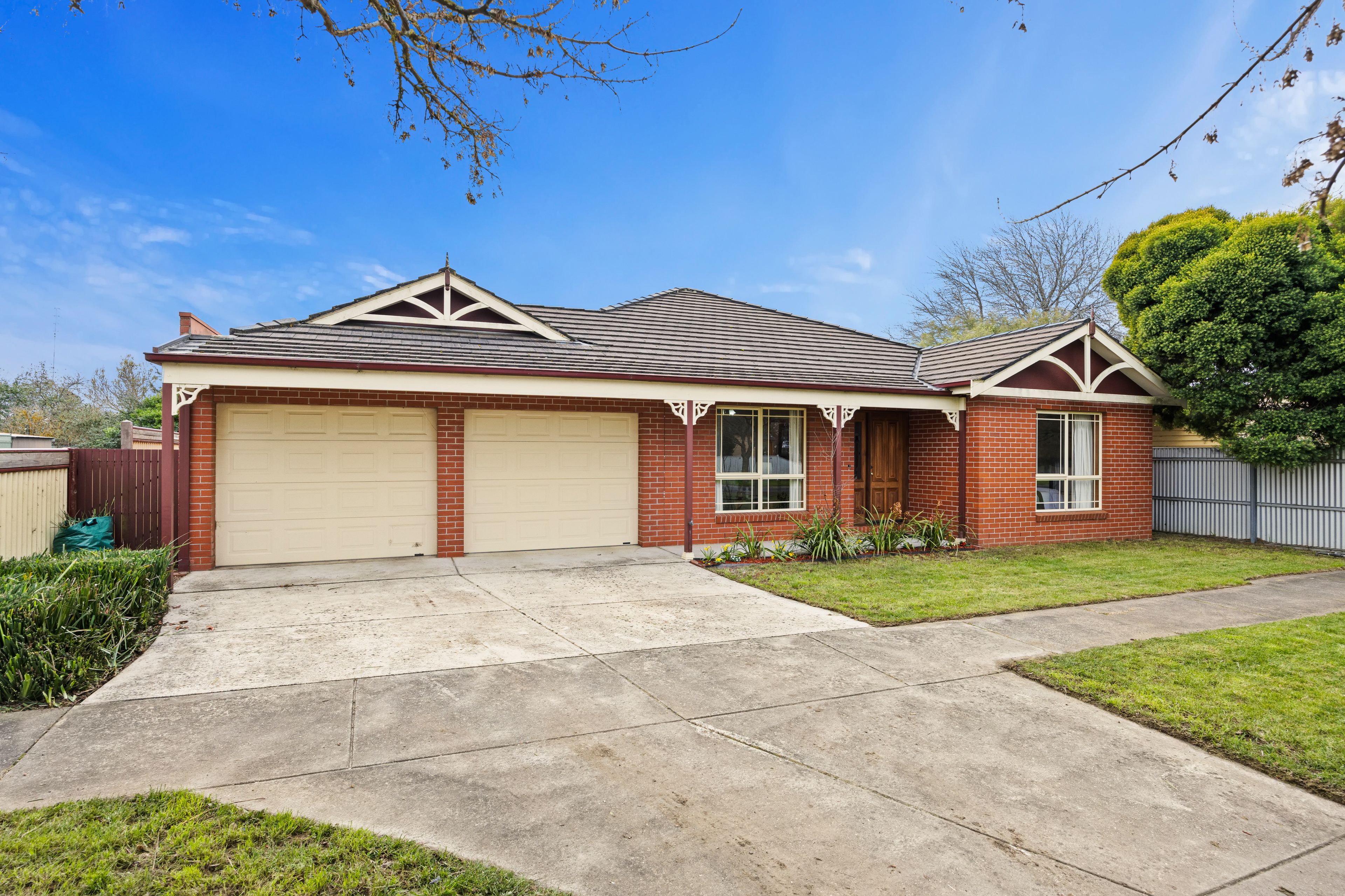 902a Sebastopol Street, Ballarat Central, VIC 3350 Sold House Ray