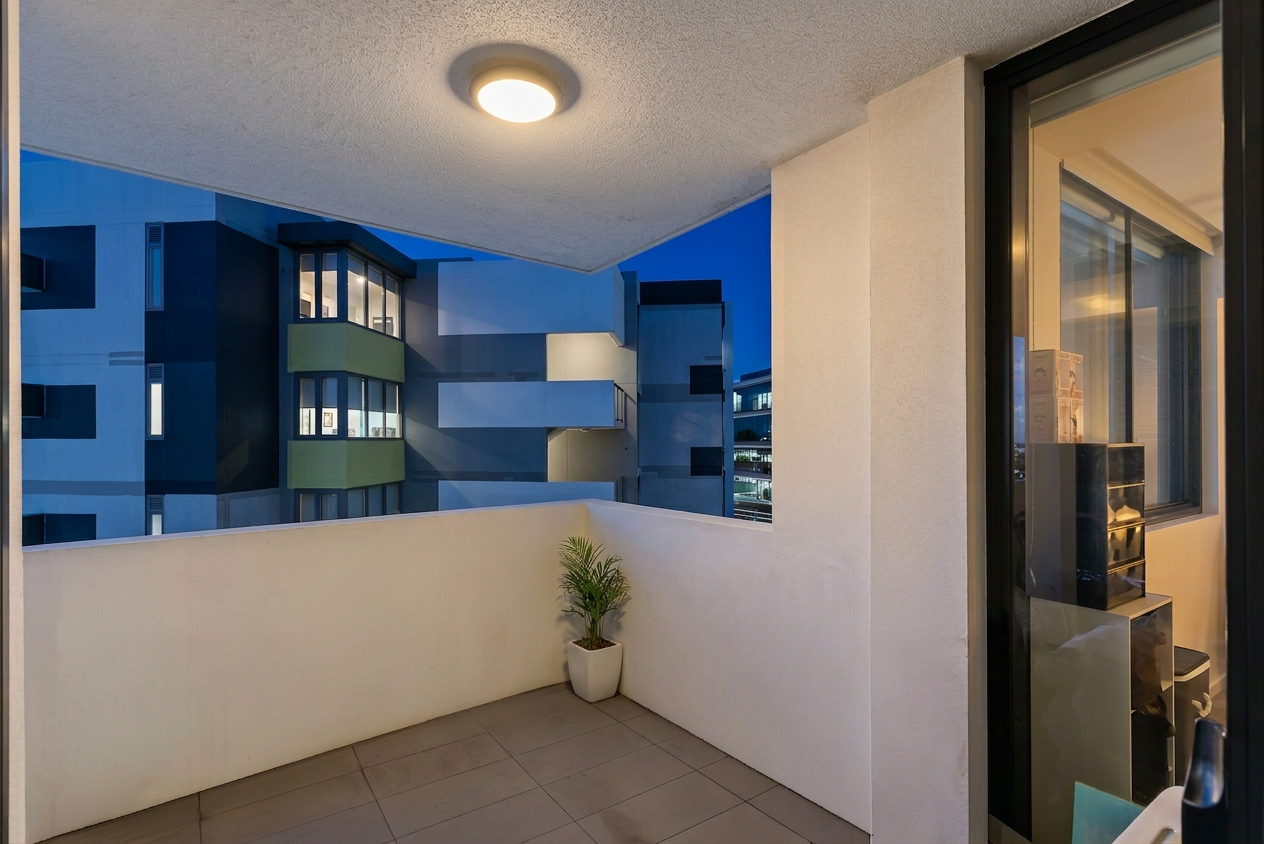 3804/16 Aspinall Street — photo 12 of 21